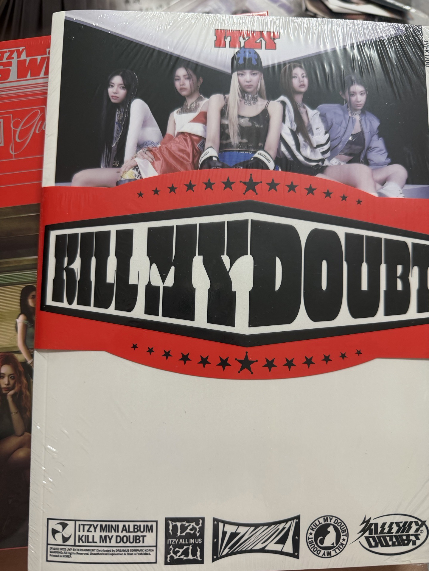 Itzy 全新未拆專