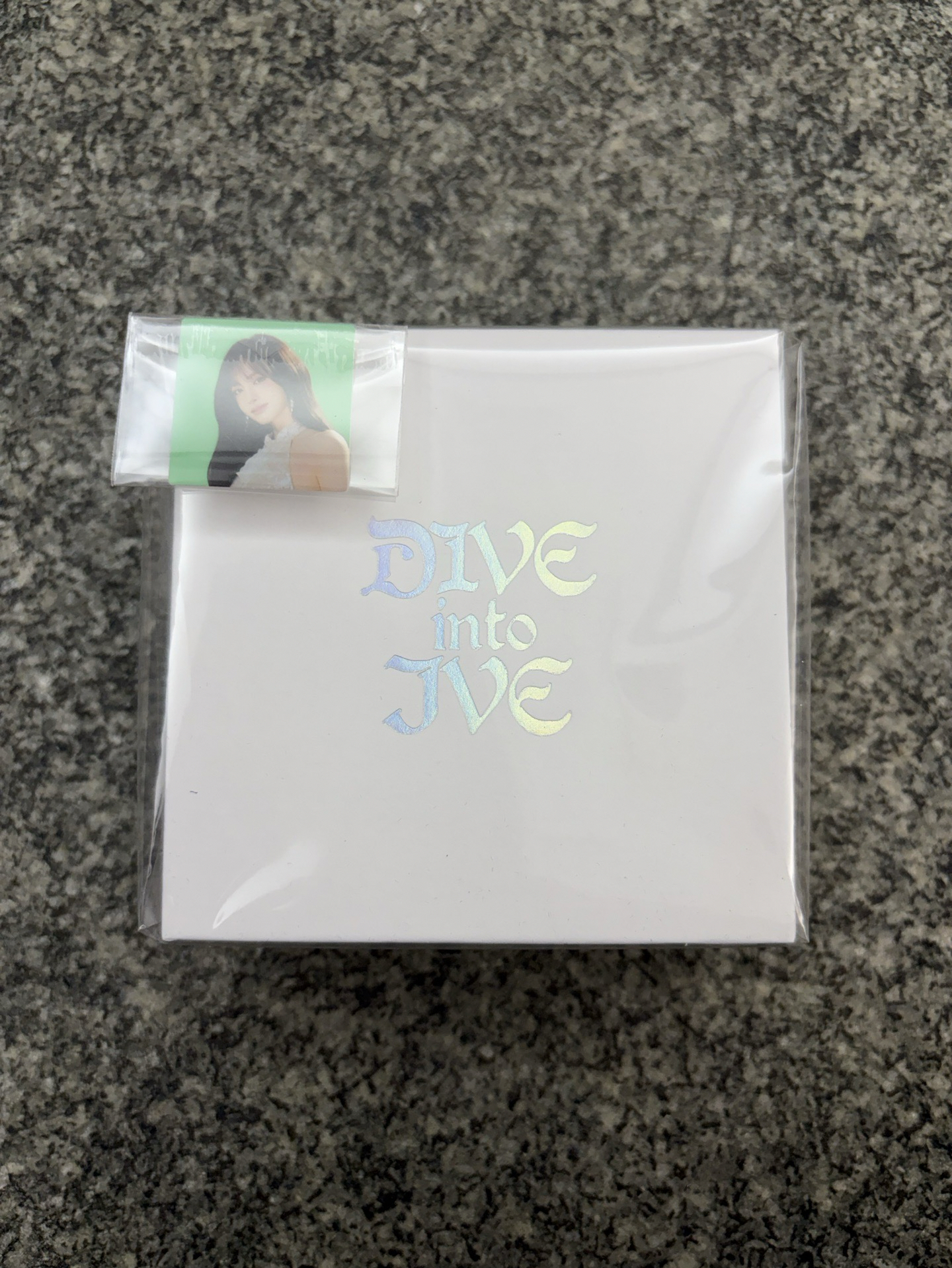 DIVE into IVE 項鍊 栗（不含卡）