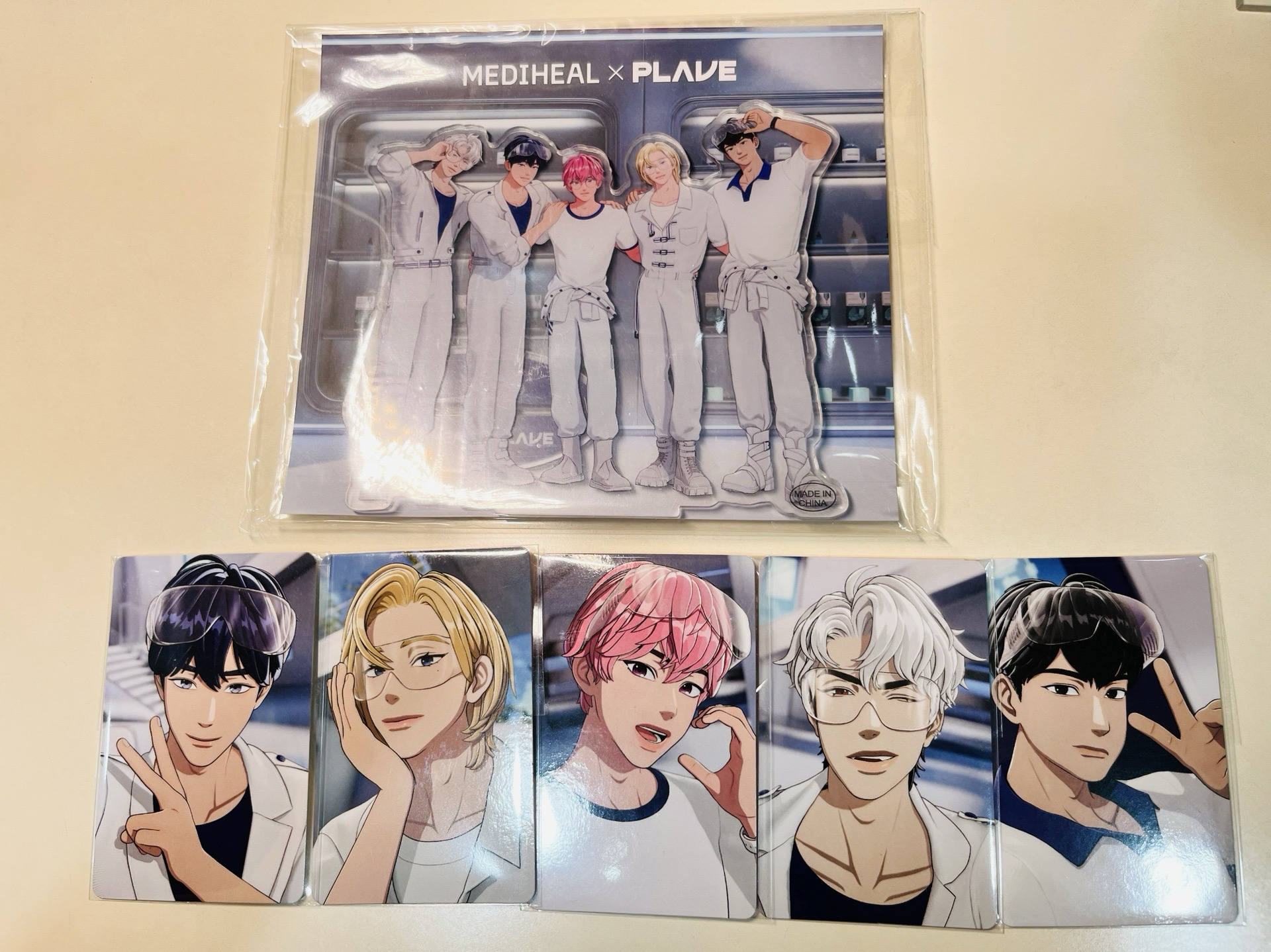 MEDIHEAL x PLAVE 聯名 立牌+小卡組