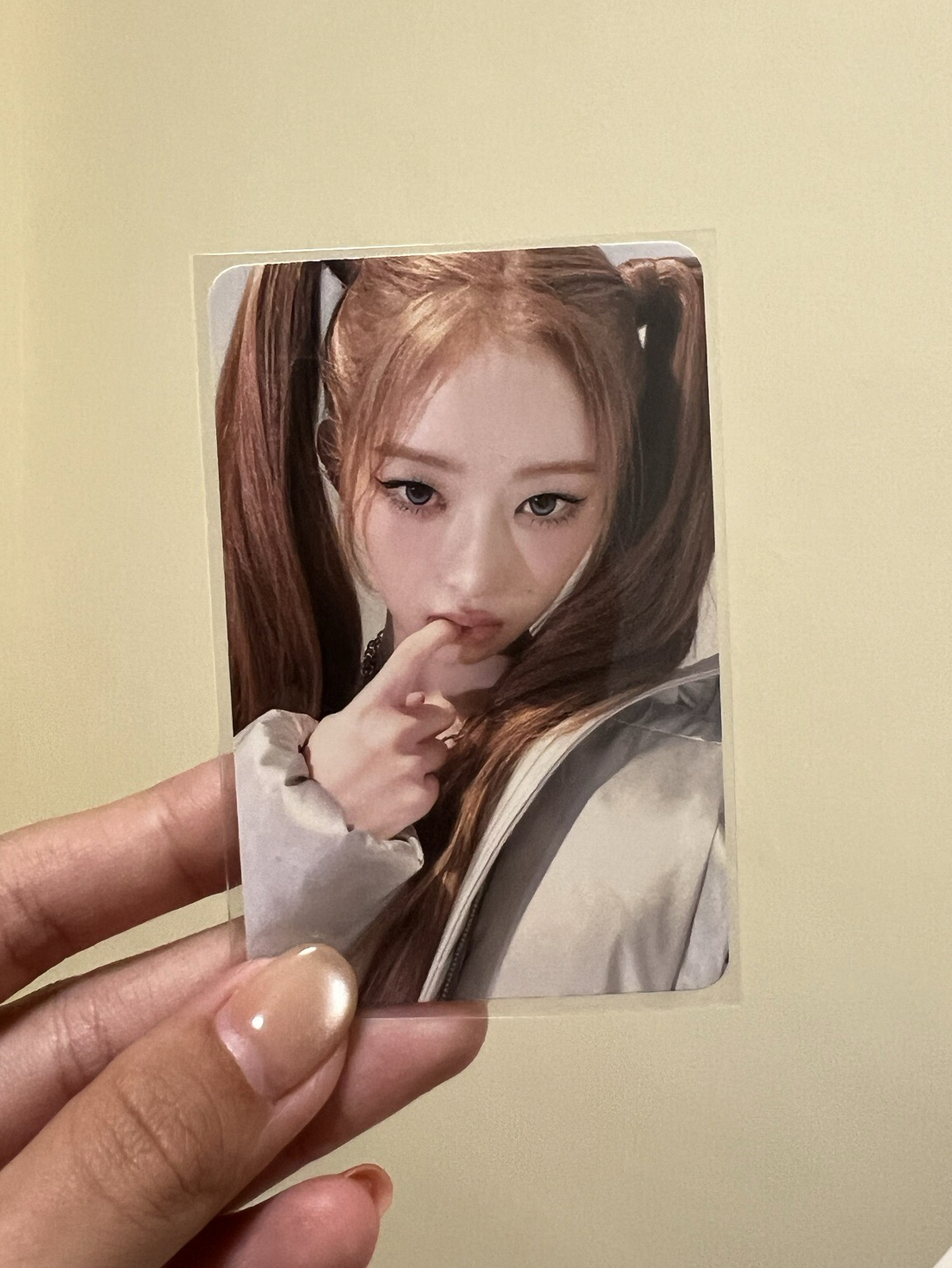 IVE SECRET km 咬手指 Ver. 簽售卡 Rei