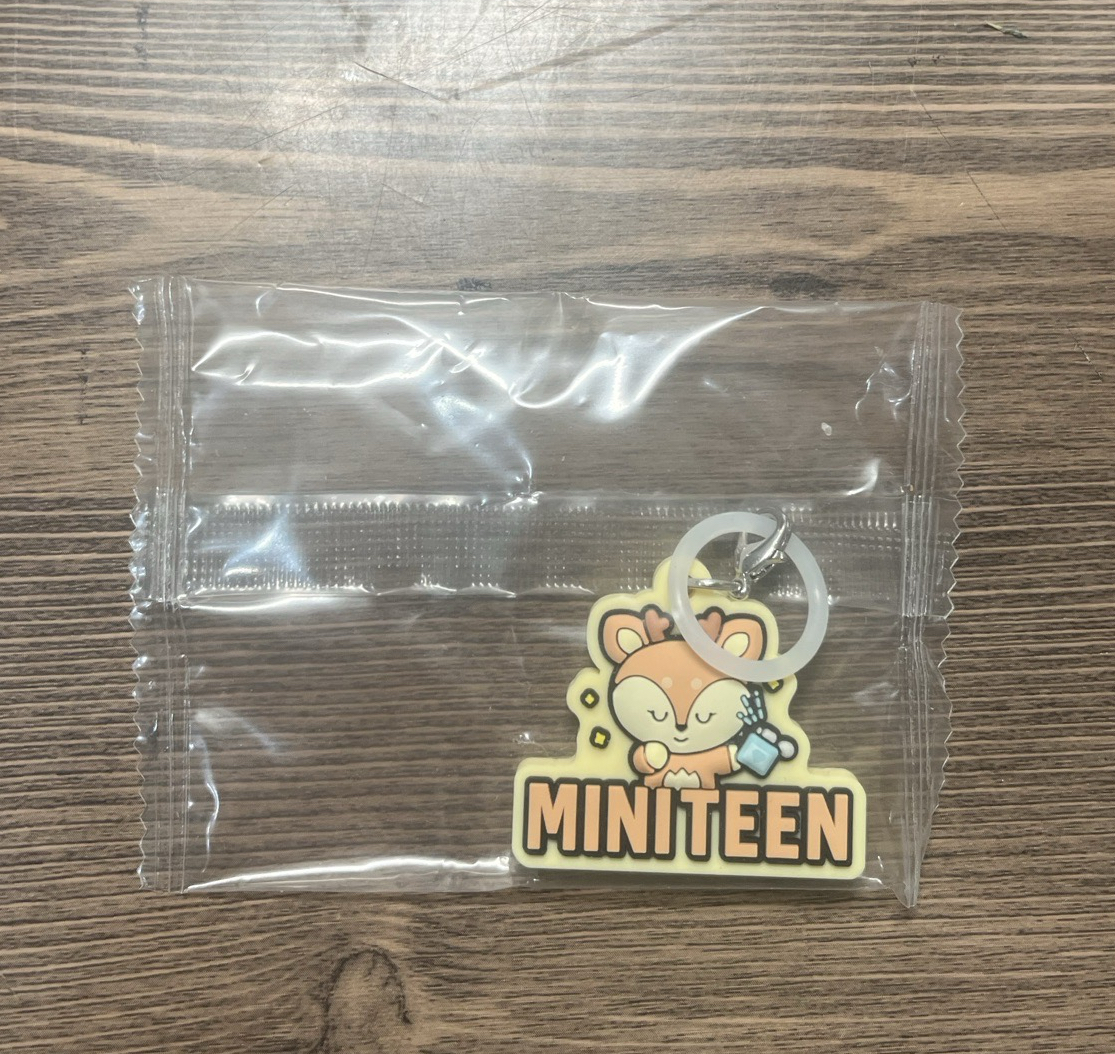 萬代聯名 miniteen 秀 吊飾