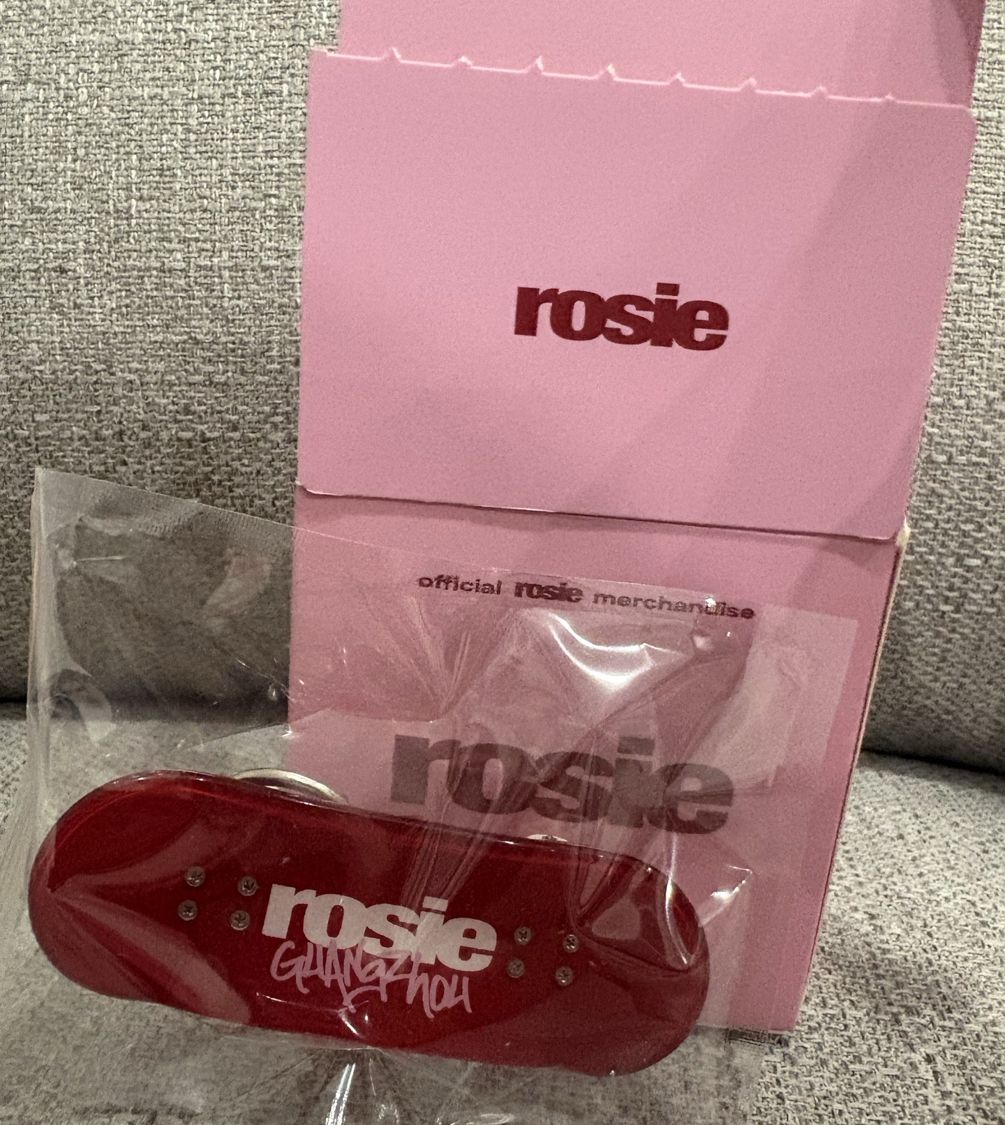 Rosé成都快閃店滑板吊飾