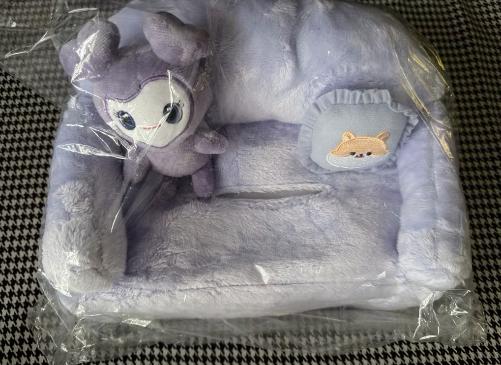 (現貨合售 一日內寄出）twice Savely 長毛娃娃+面紙盒