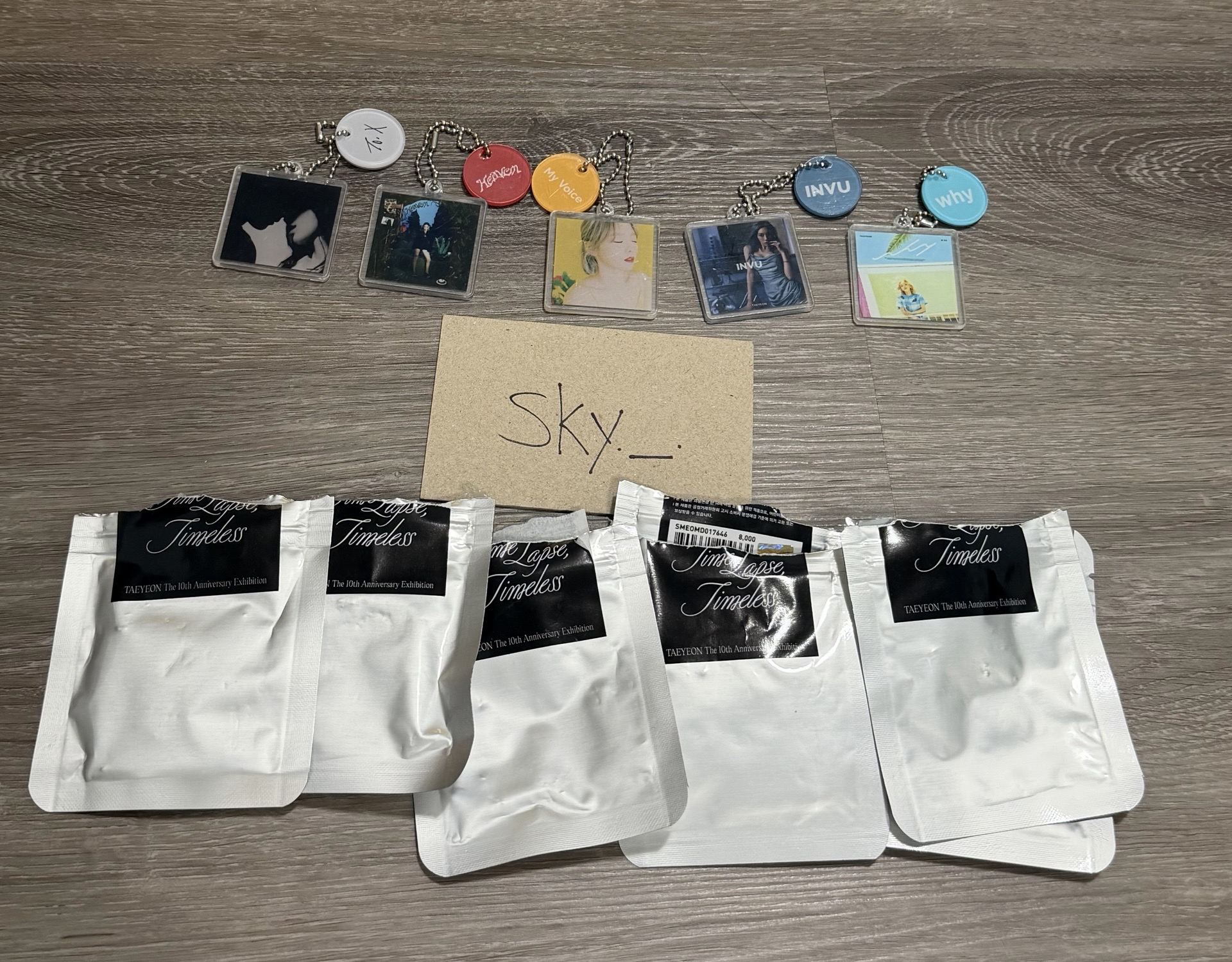 taeyeon周邊 已拆 未撕膜