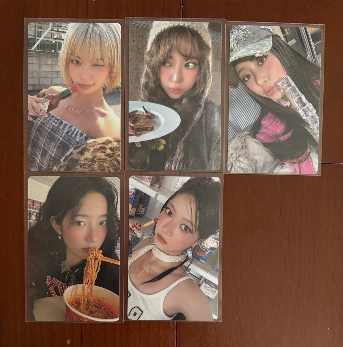 LE SSERAFIM HOT wvs 特典卡 PB預售特典