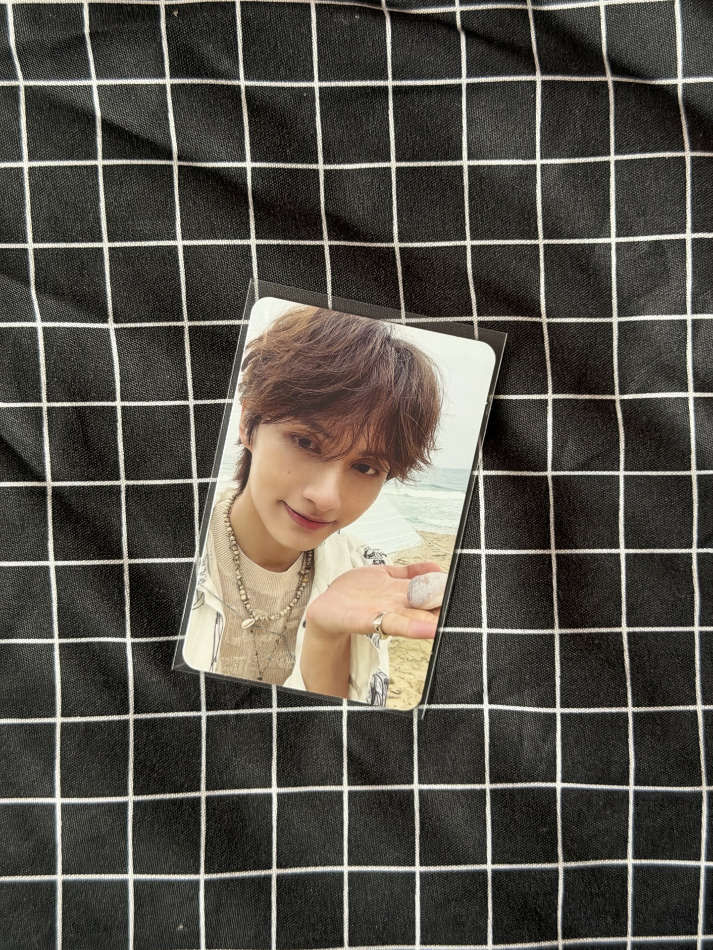 ㄟˊ 你看這石頭好漂亮