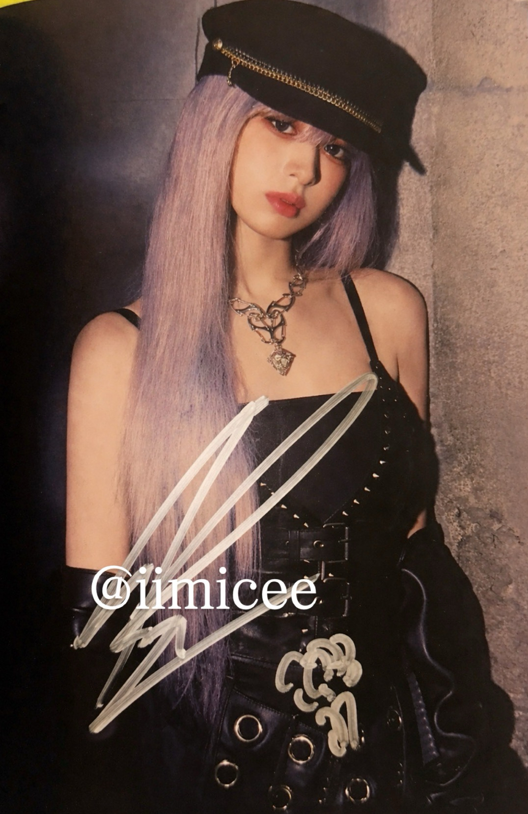 WE版 賢撕頁親簽