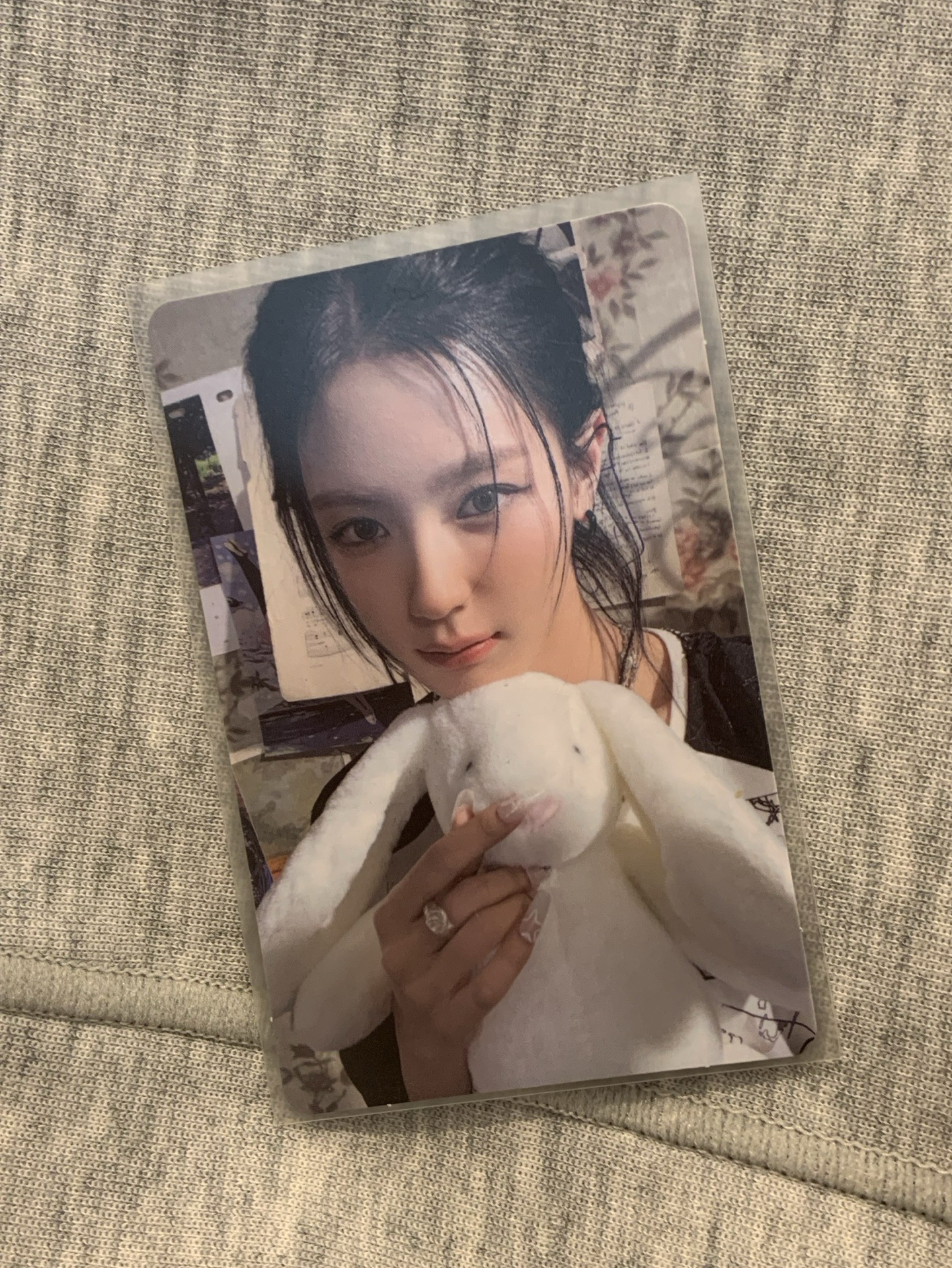 I feel 專輯卡 CAT版 抱兔麵