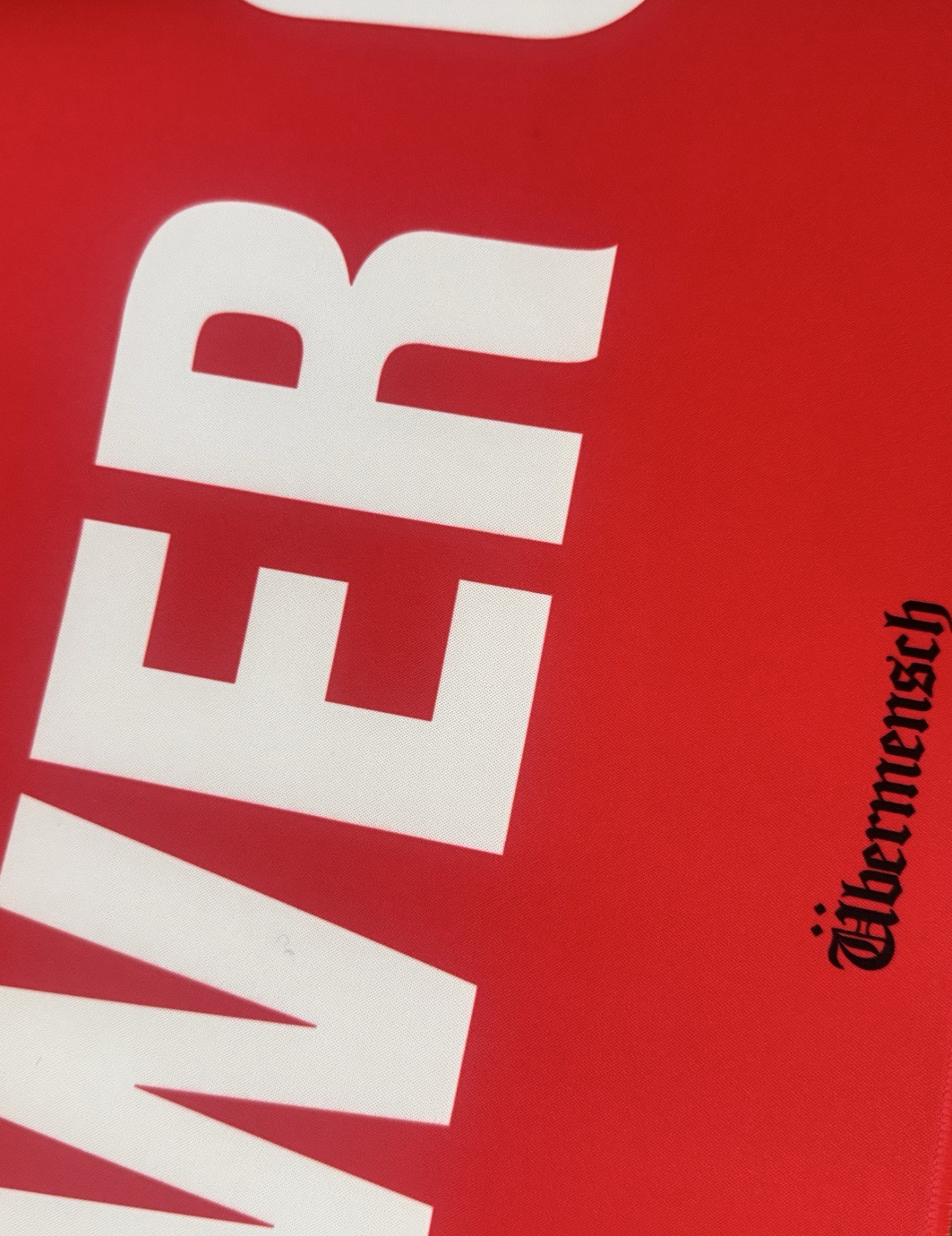 GD Übermensch 快閃店 周邊 紅色電腦桌墊