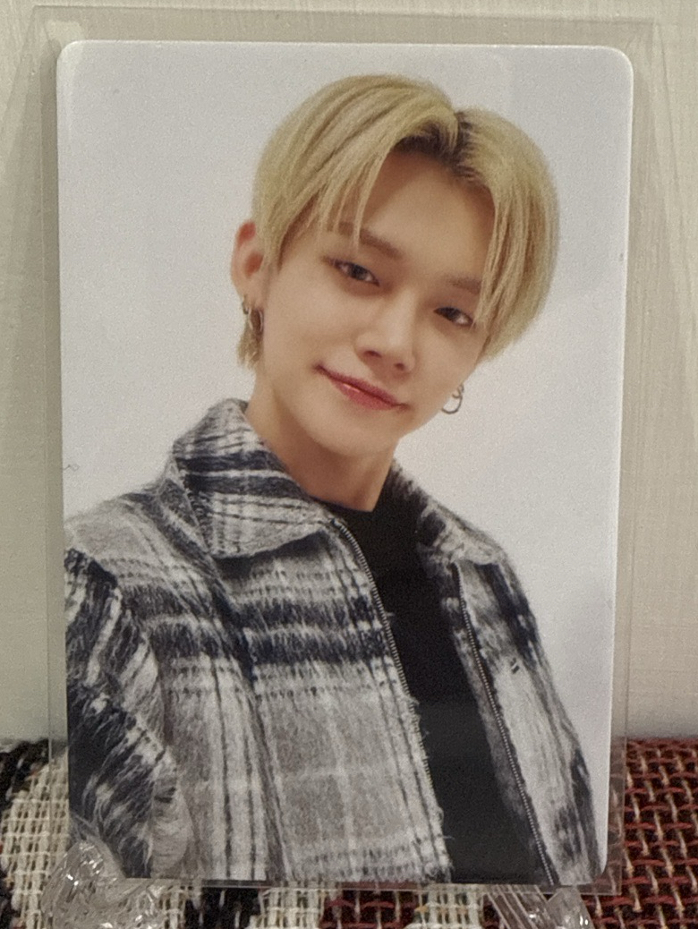 迷四yzy簽售卡竣