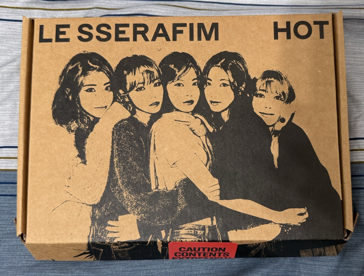 LE SSERAFIM HOT 專輯