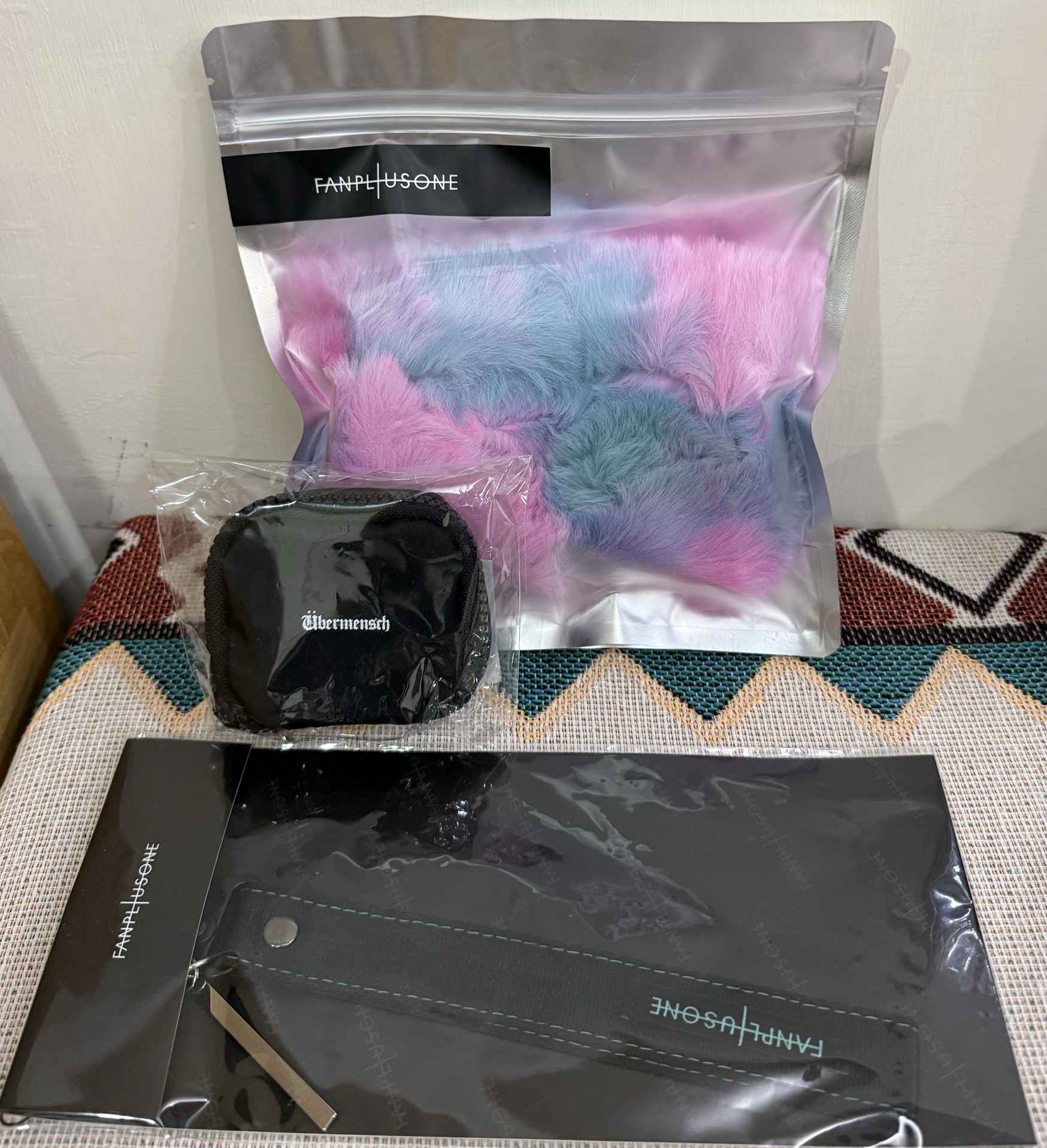 GD Ubermensch世巡週邊