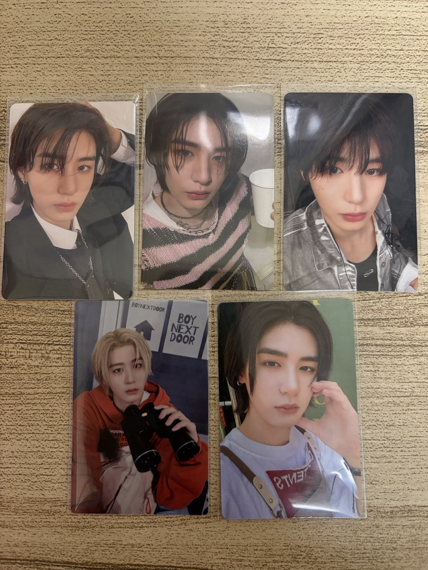 BOYNEXTDOOR 李涵小卡