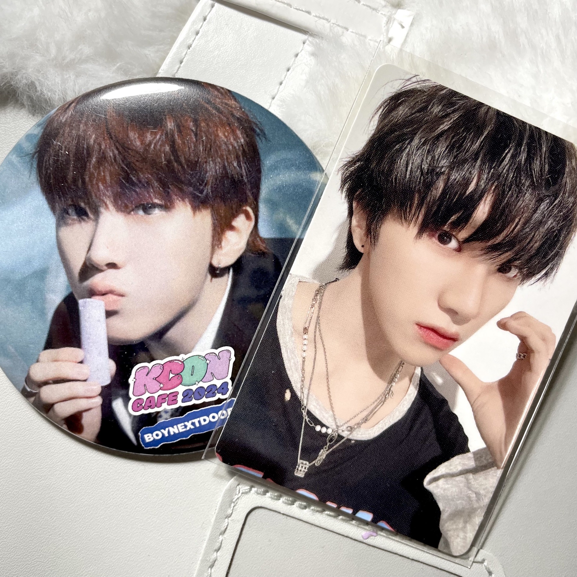 鐵皮控必入 吳那西裝大徽章