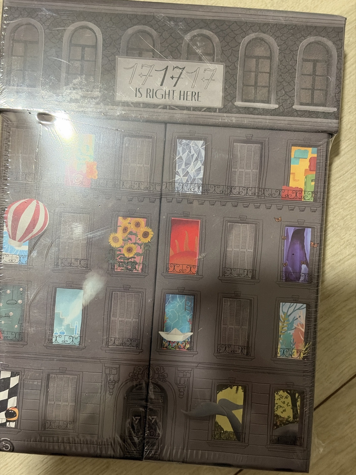 SEVENTEEN 17 is right here 未拆專