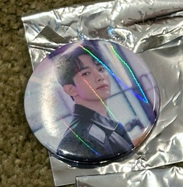 現貨💎SEVENTEEN 日本咖啡廳徽章 DK 李碩珉