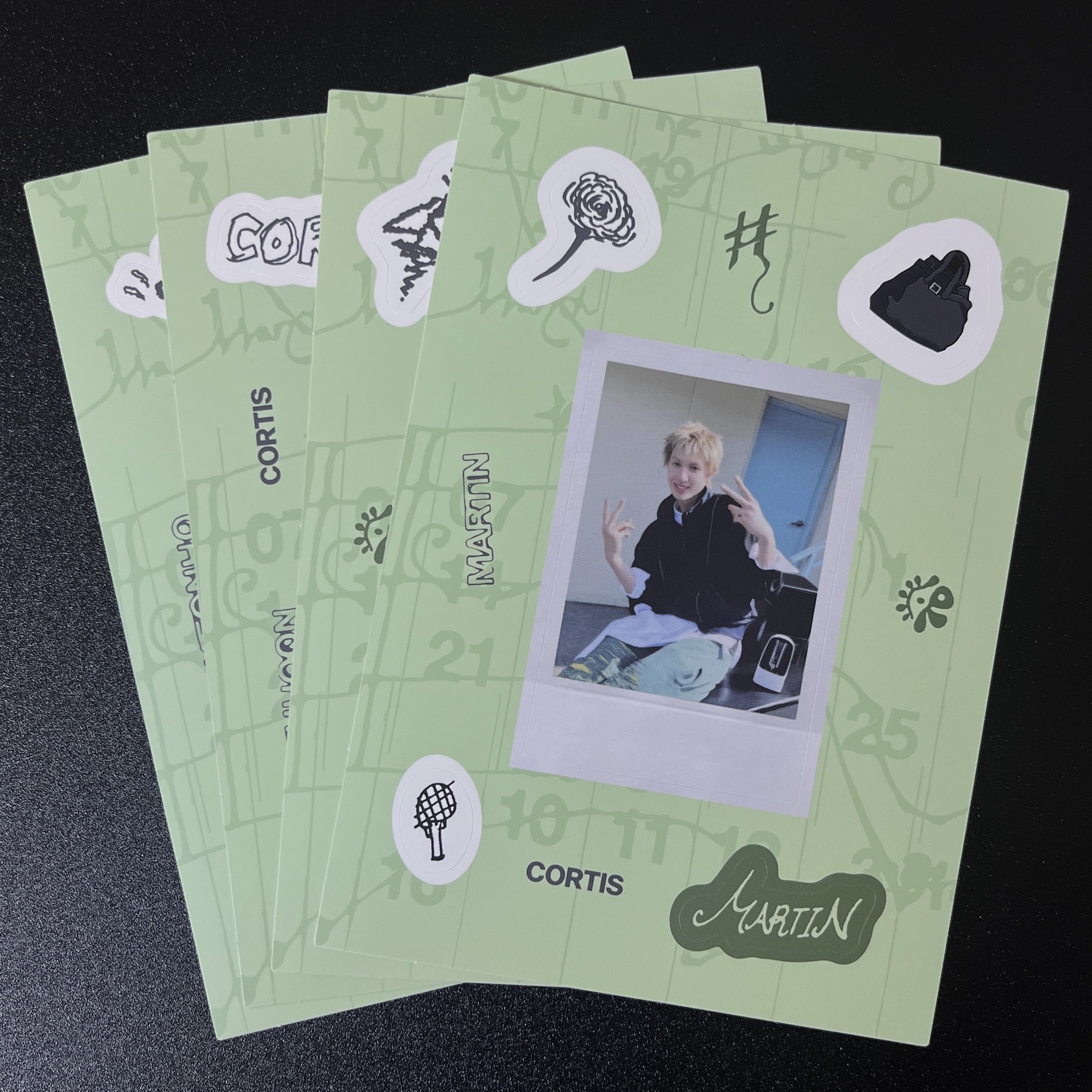 Cortis 快閃 年曆貼紙