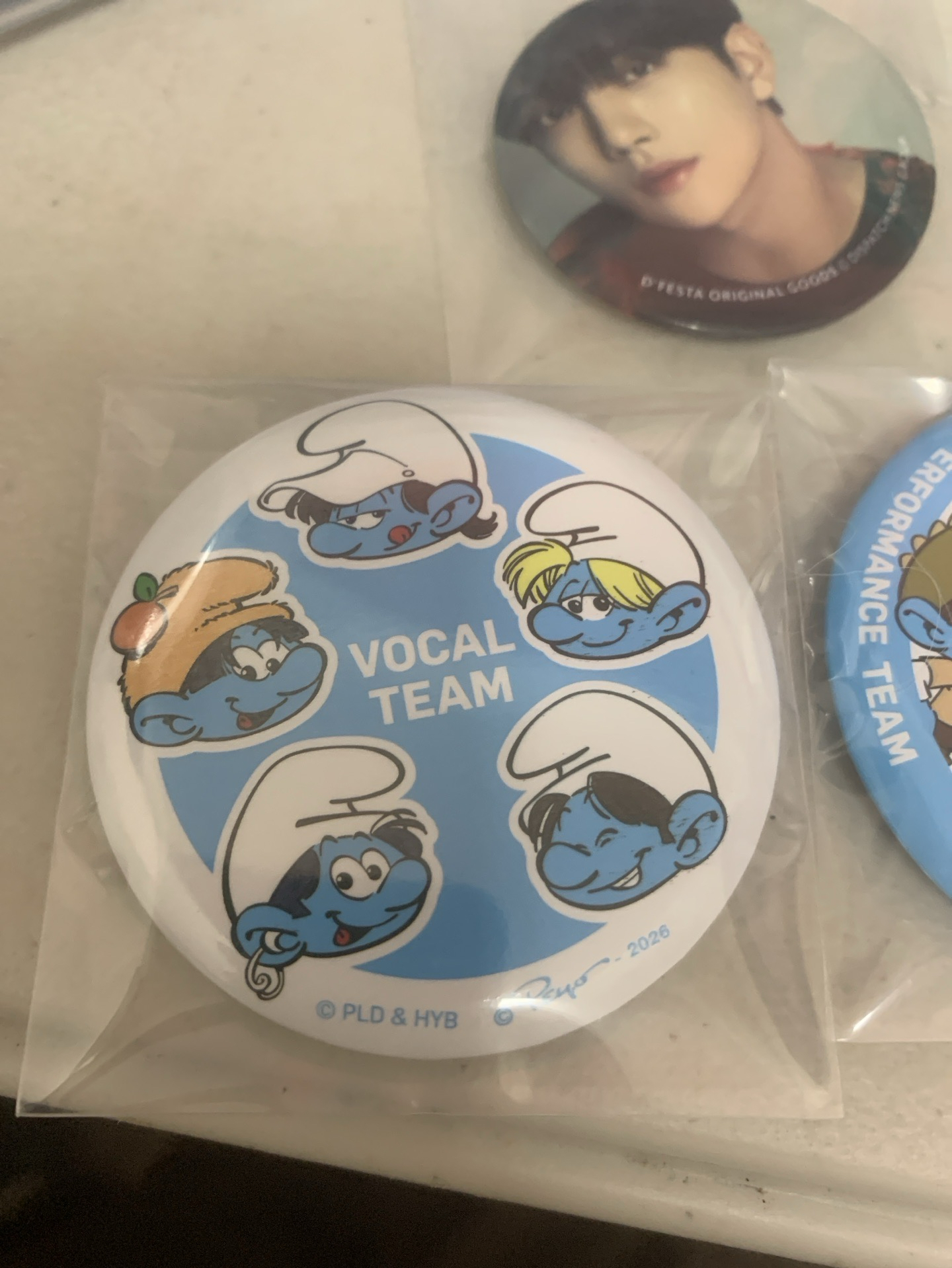 主唱隊大頭徽章