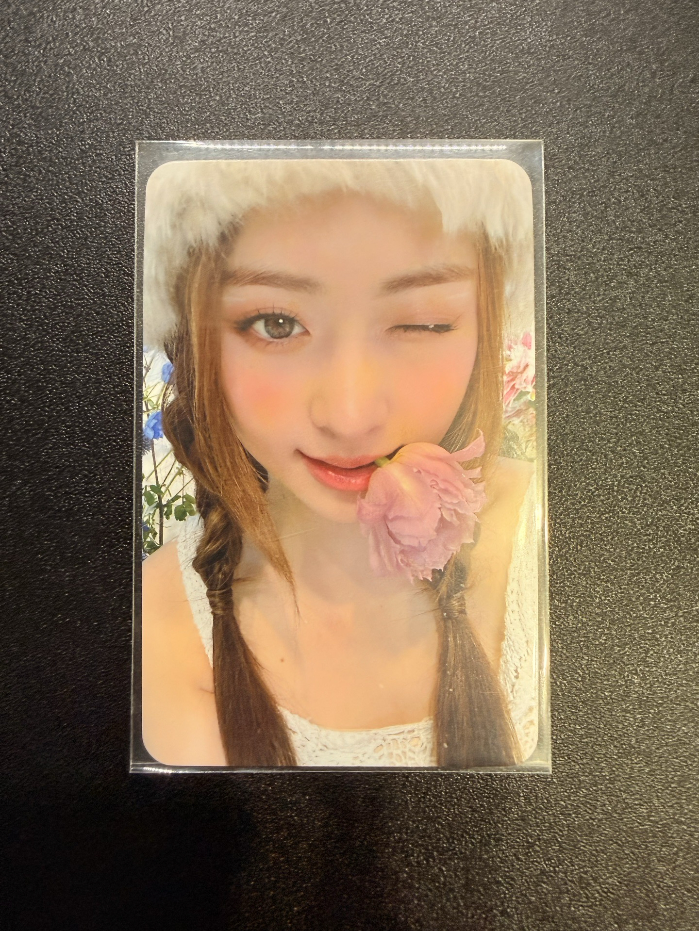 LE SSERAFIM 許允真 yunjin mk 雪帽