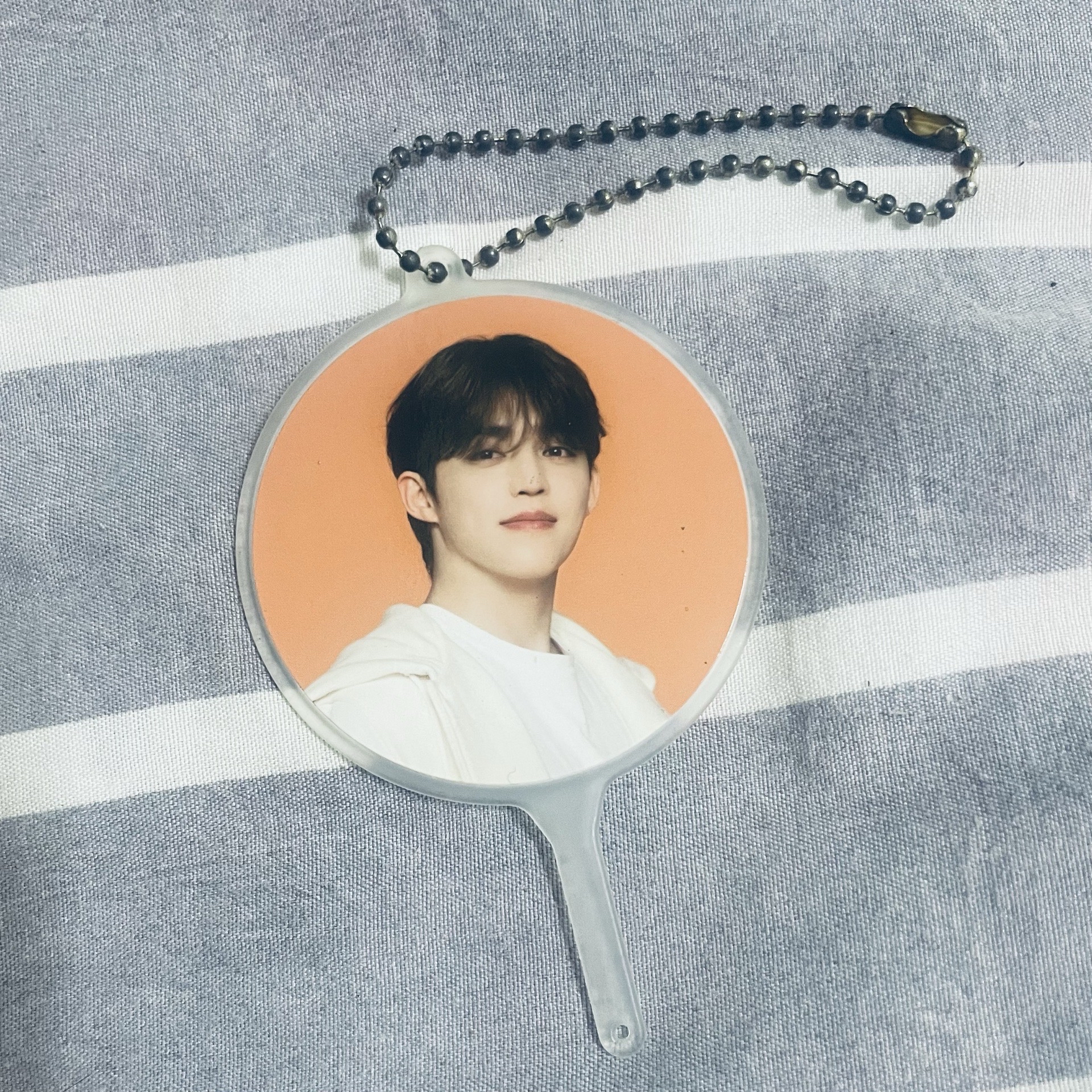 Follow again 喆小扇