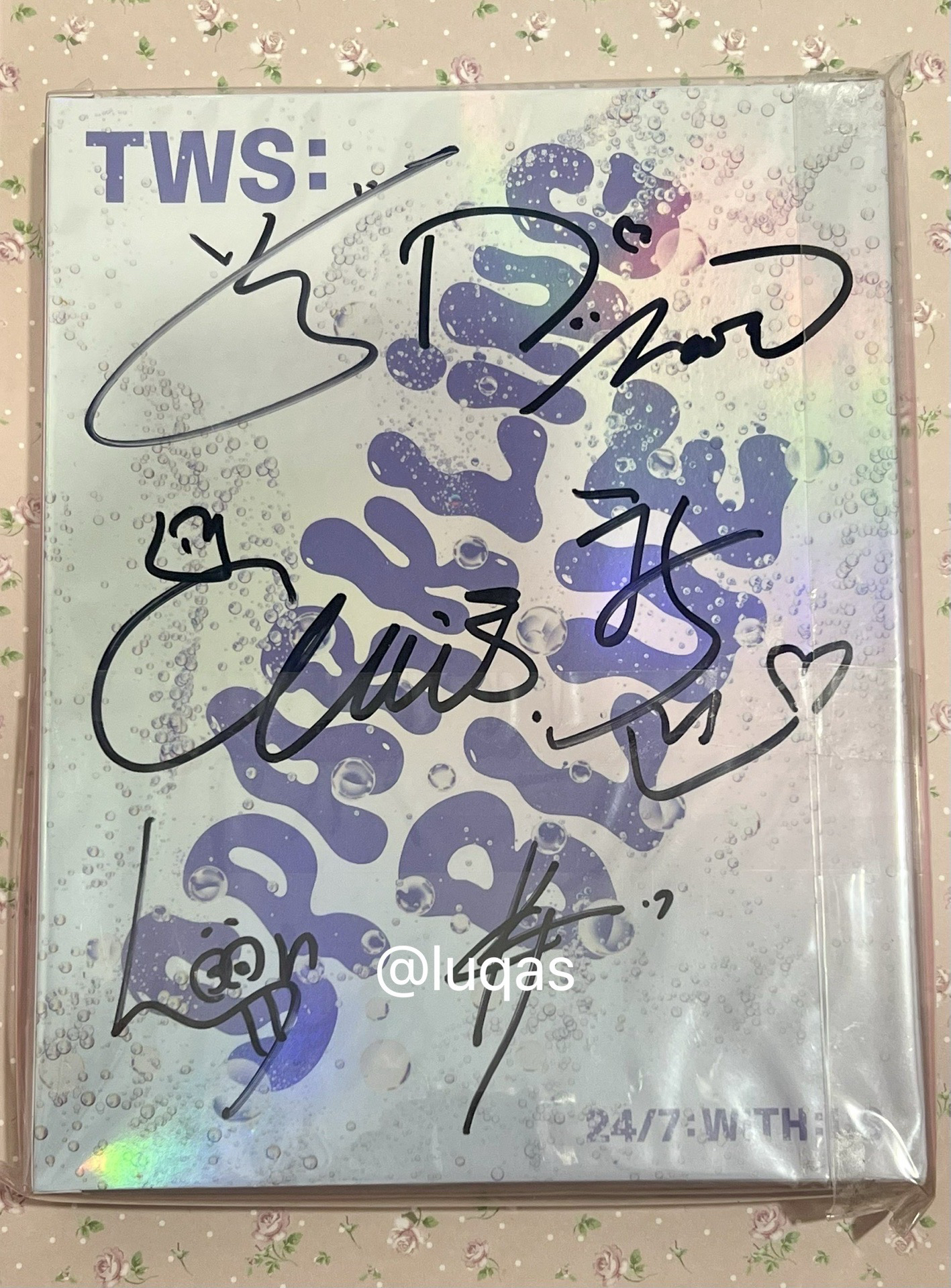 TWS團簽出道專 + 12張卡