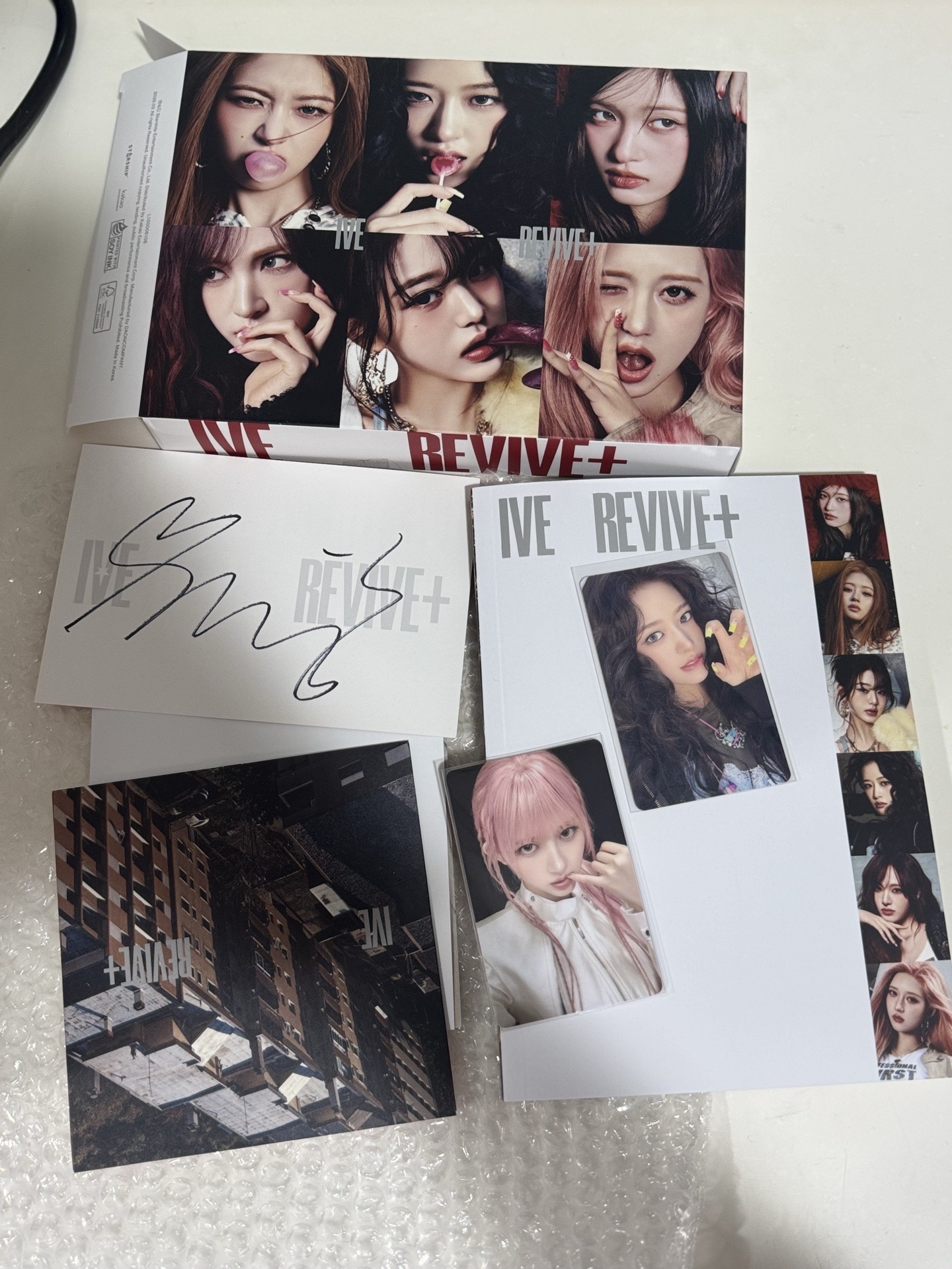 美版親簽專輯、瑞親簽