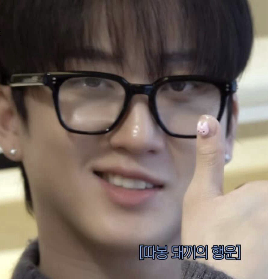 26年曆捧臉特典&吊飾卡（圖片待我新增