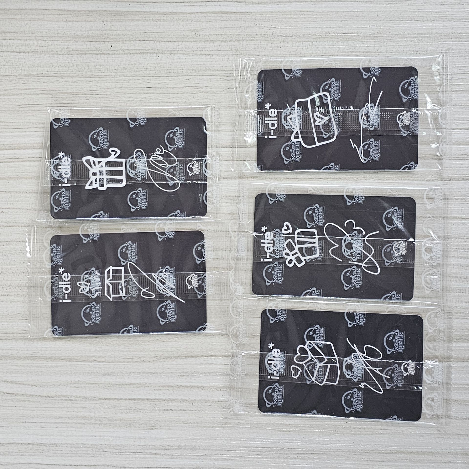 *一元起標活動*I-DLE 星河1.0 一套