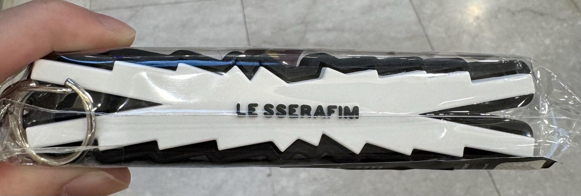 LE SSERAFIM 快閃按壓鍵帽鑰匙圈