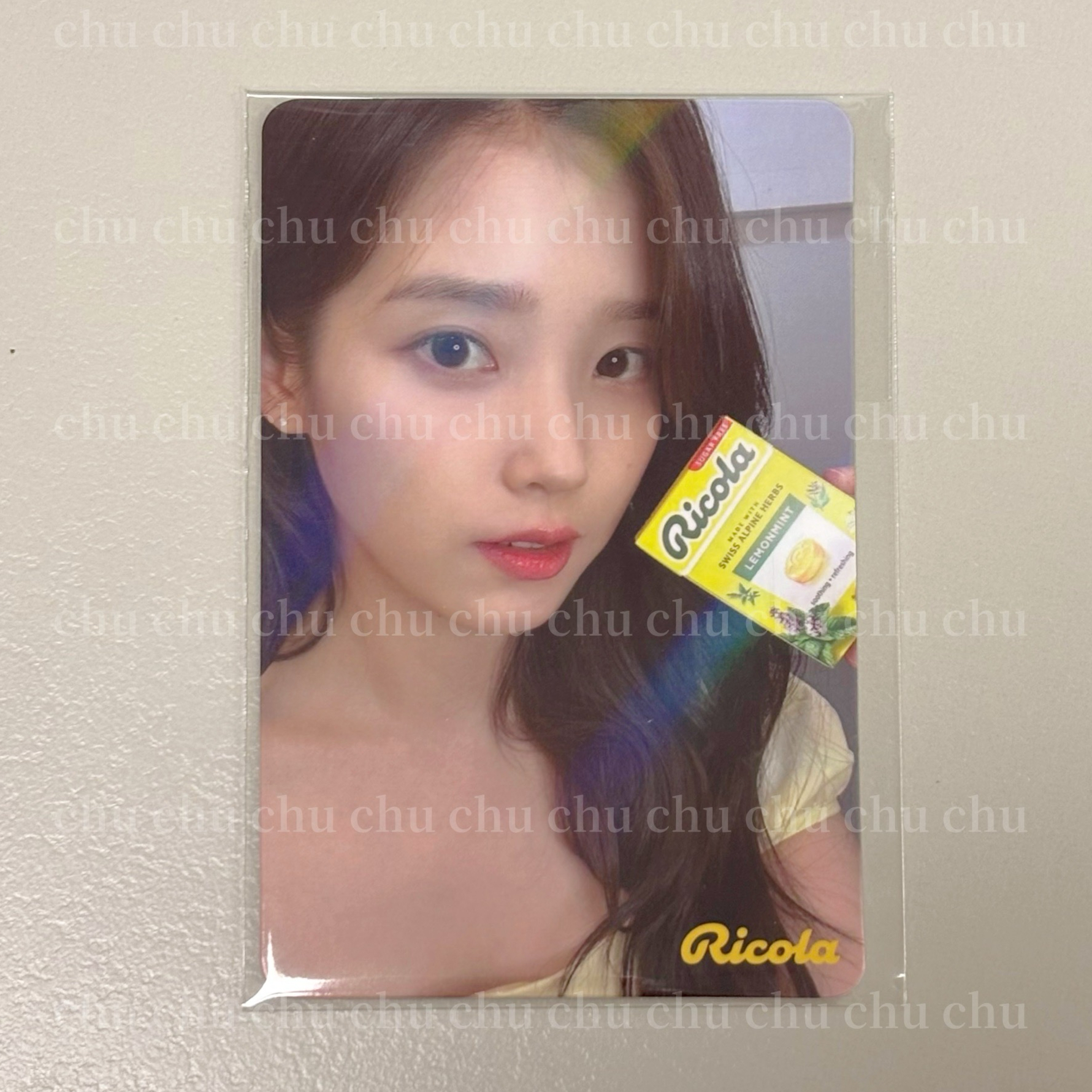 IU代言卡｜簽名卡背