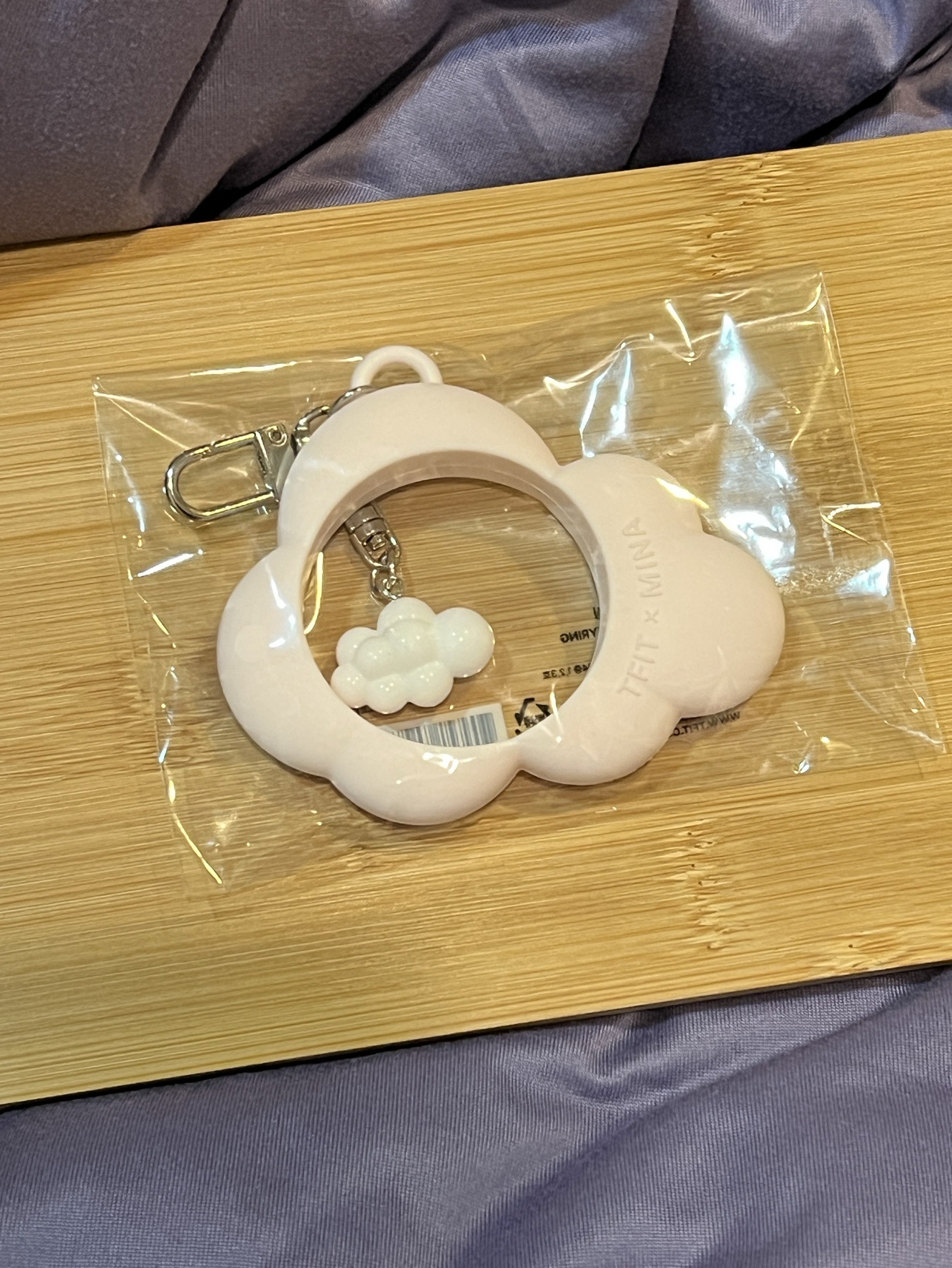 TFIT × MINA 蜜粉鑰匙圈