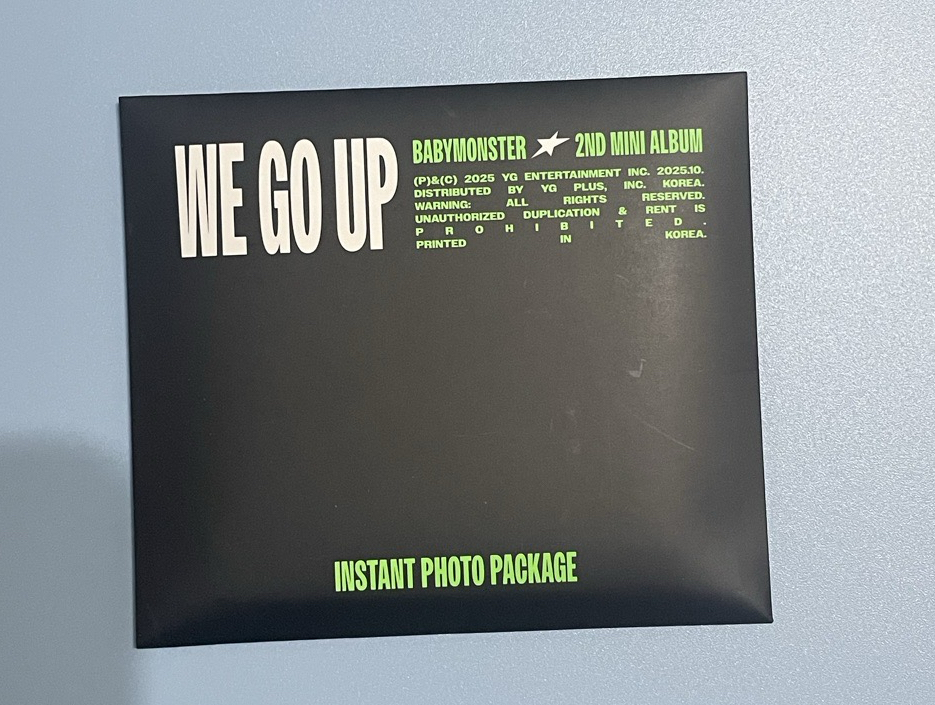 WE GO UP 未拆拍立得組