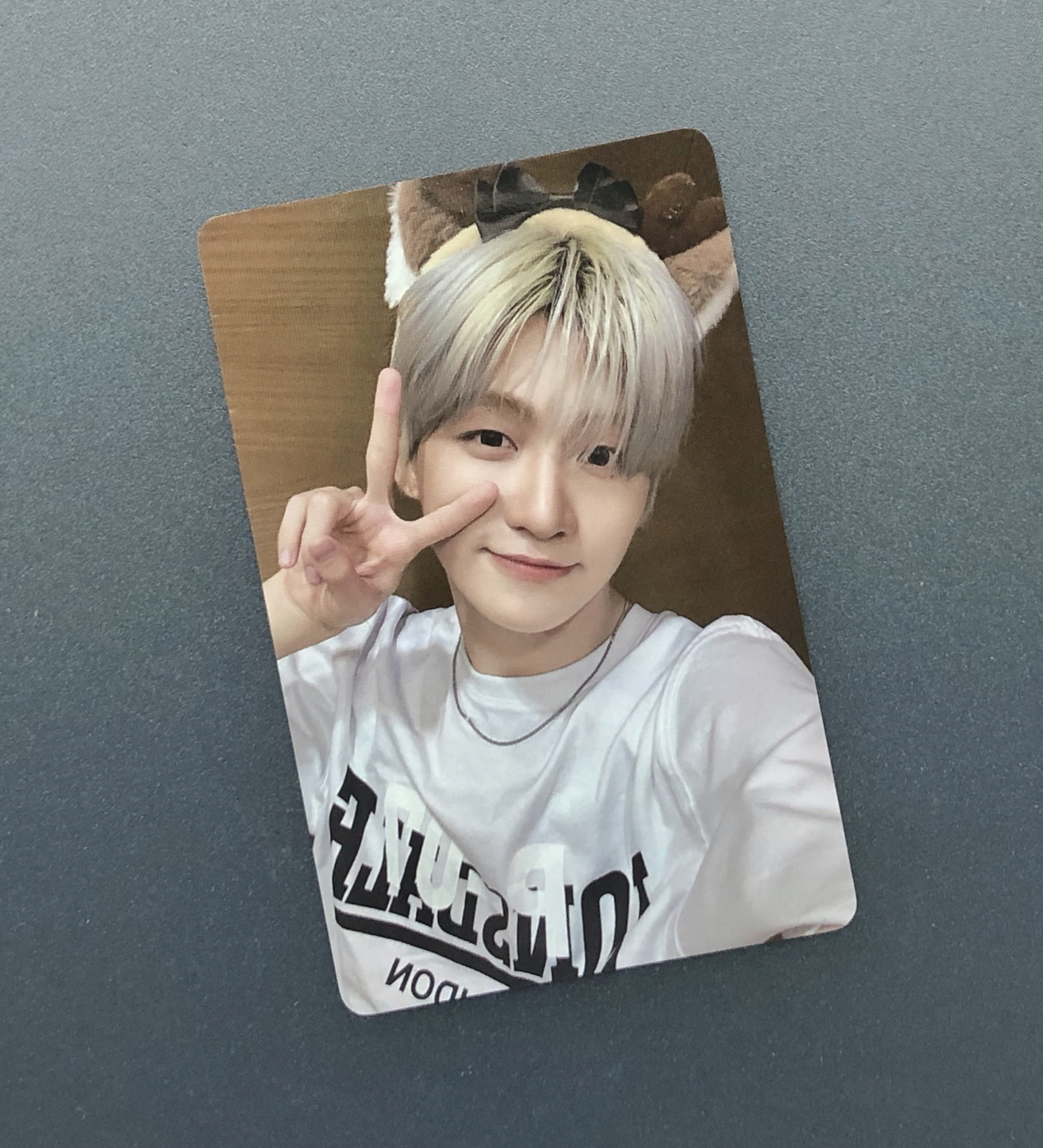 TWS yzy幸運卡 志薰