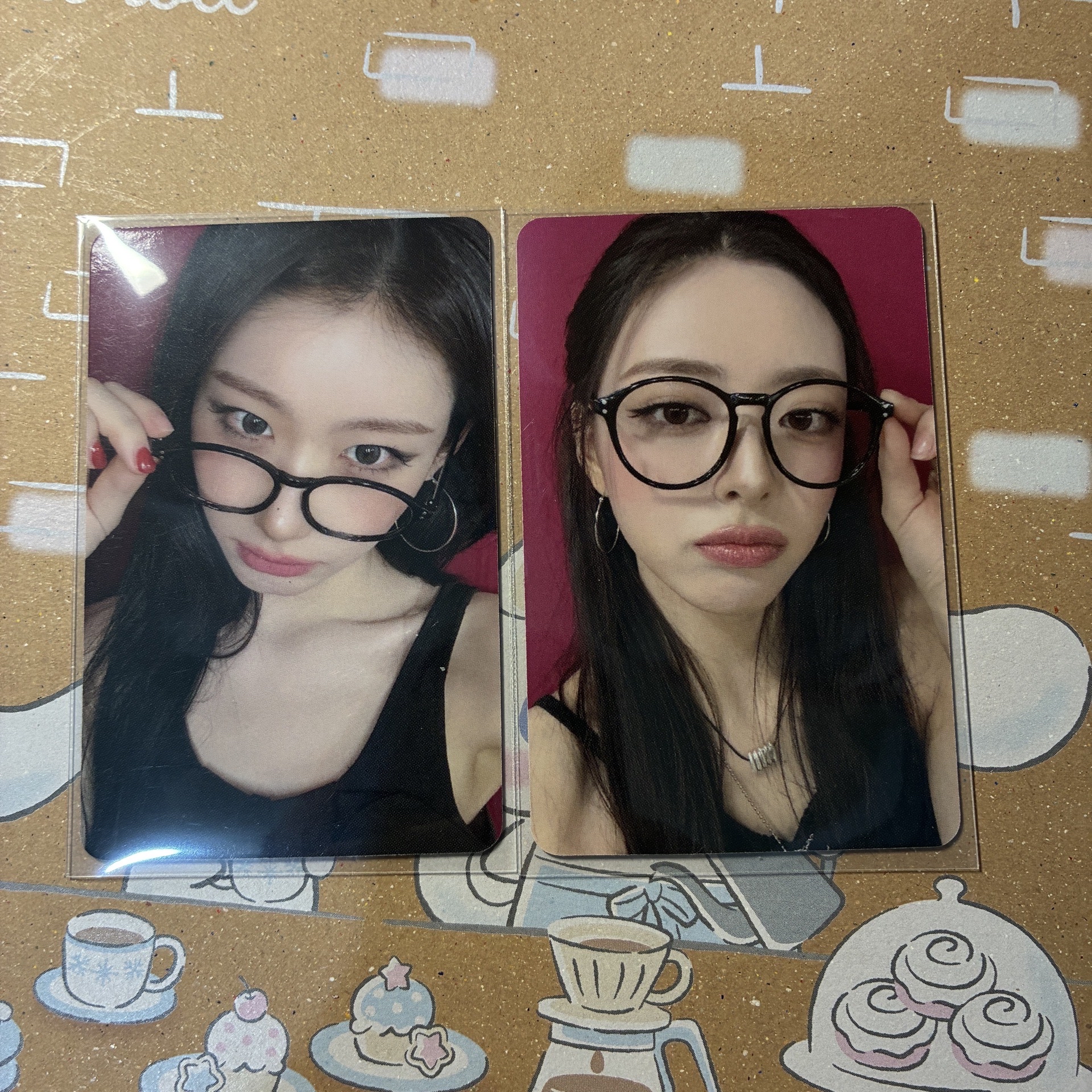 ITZY｜SR 黑框眼鏡ver. 彩領 有娜