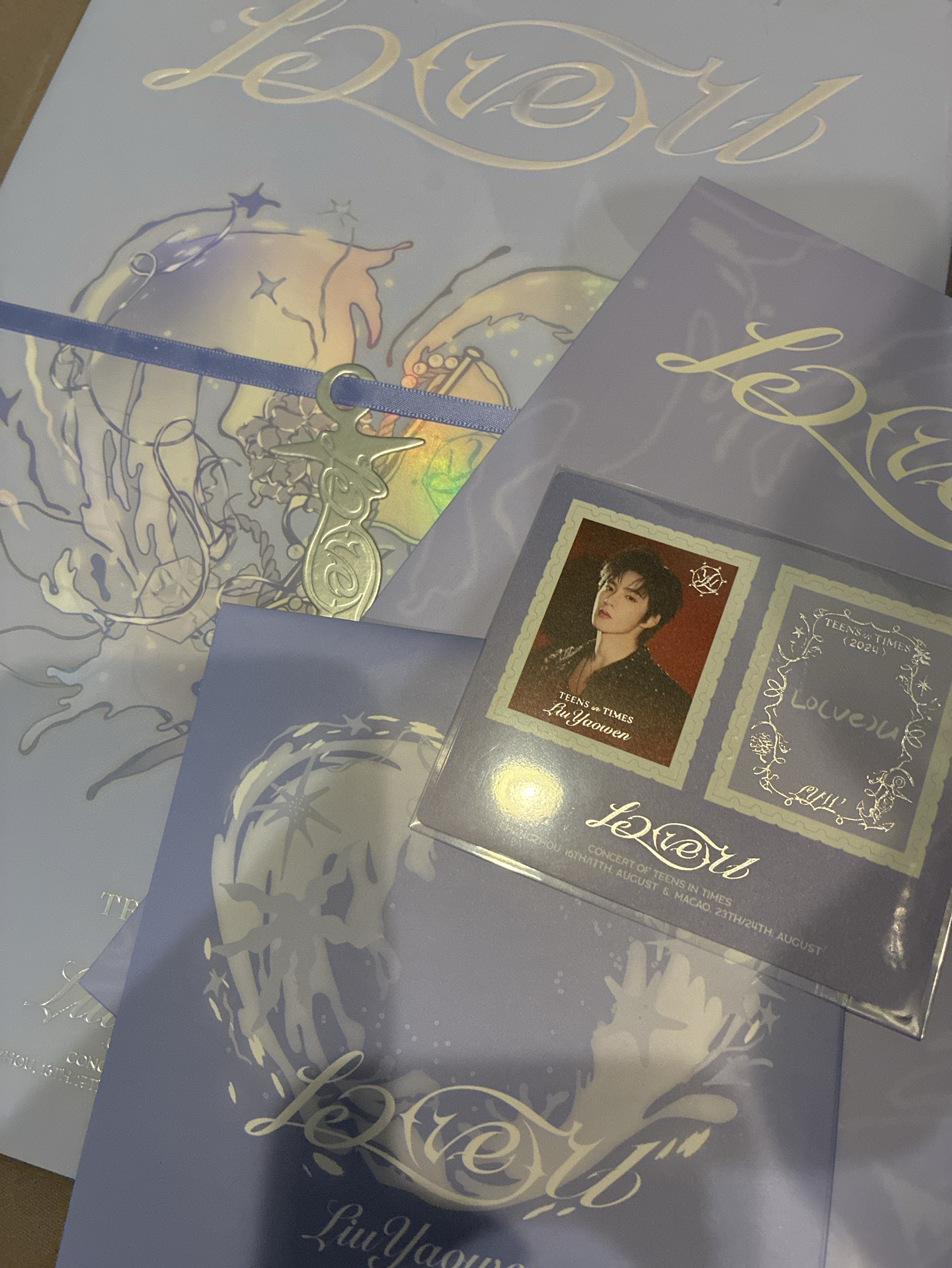 【TNT】耀文 樓非樓 寫真+CD+證件跟貼紙