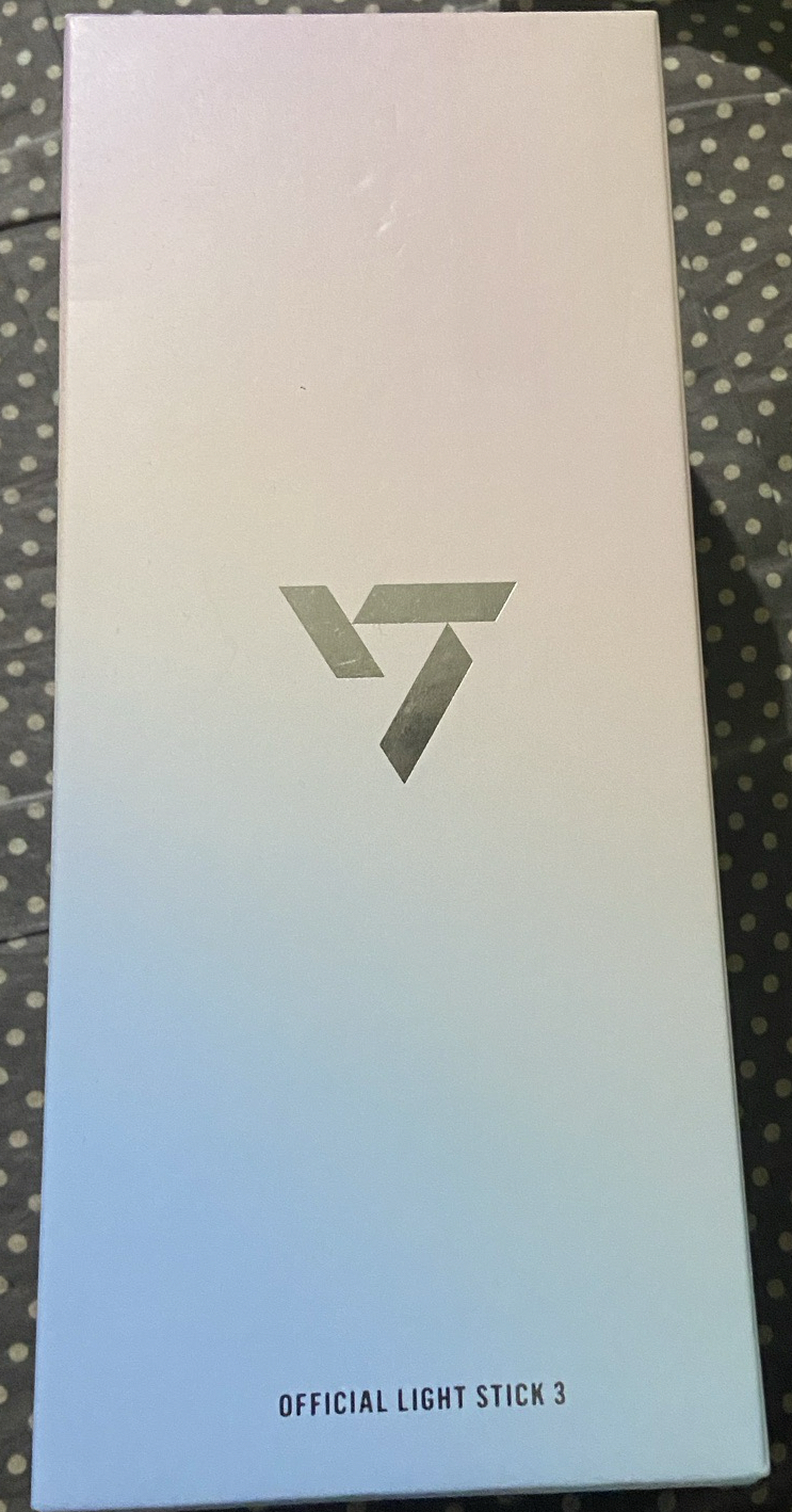 Seventeen 三代手燈