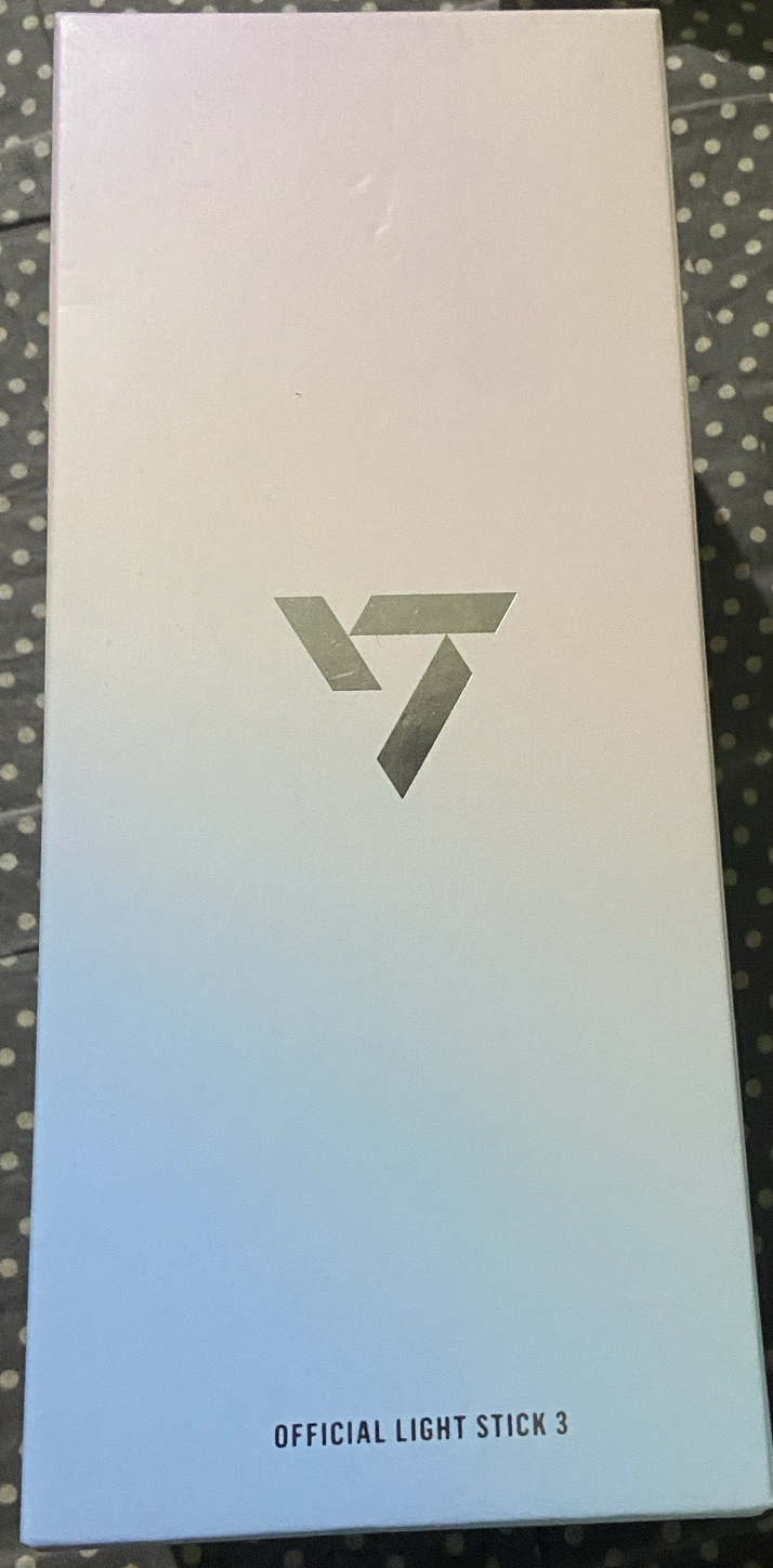 Seventeen 三代手燈