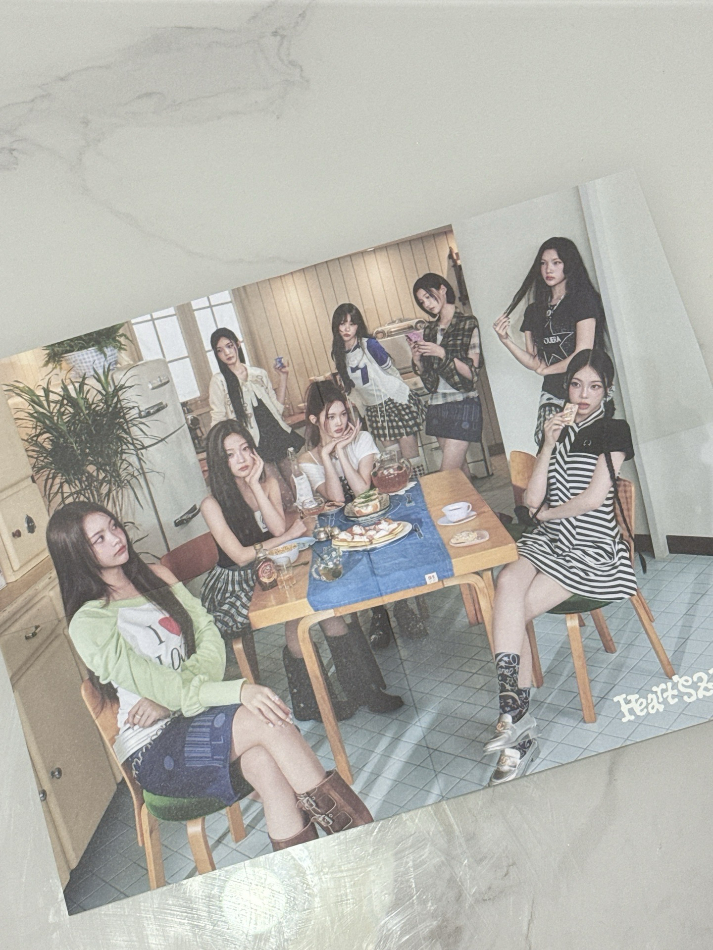 Focus 海報 PB ver.（餐桌）