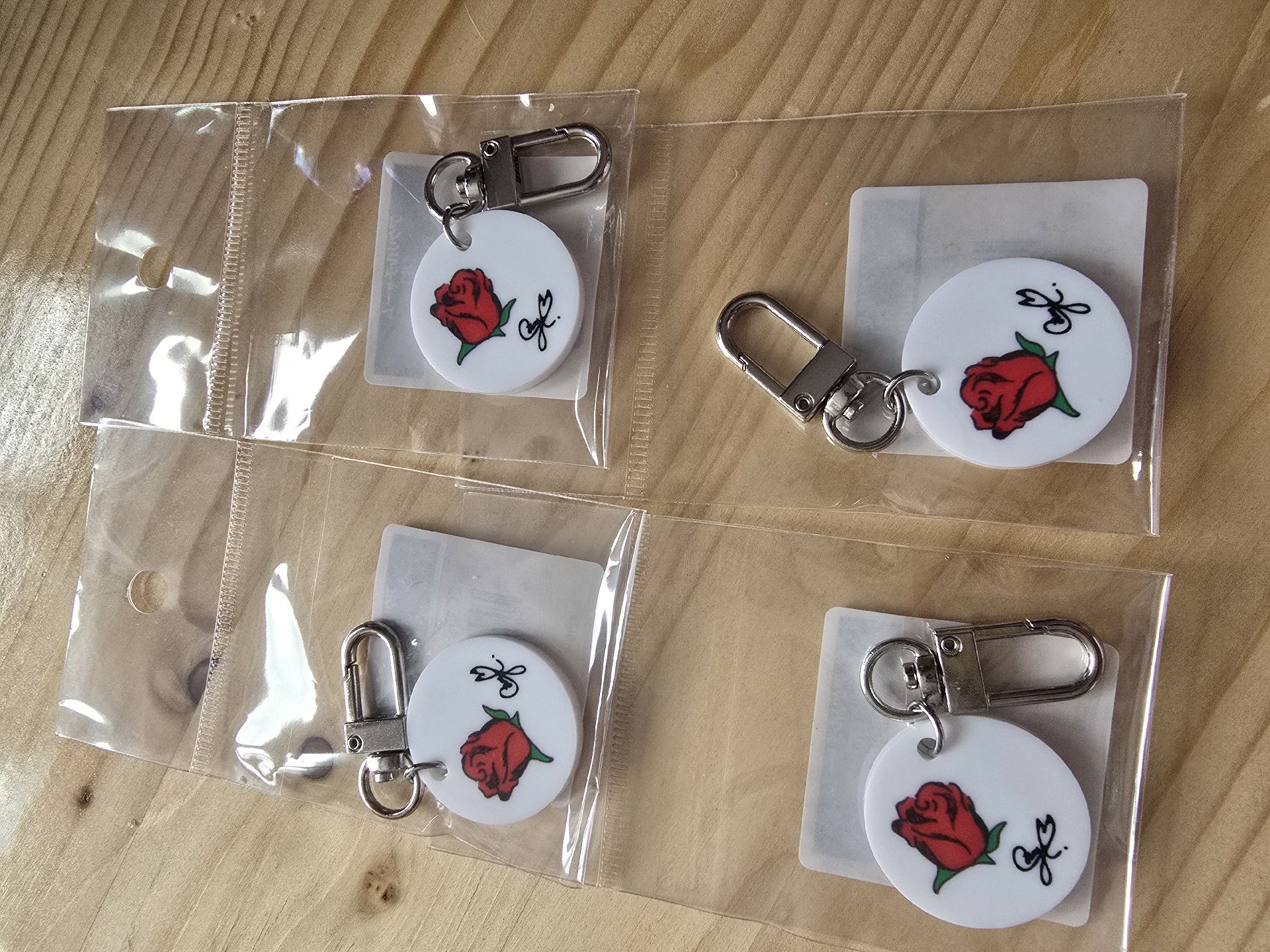 BABYMONSTER  日本快閃 手繪吊飾