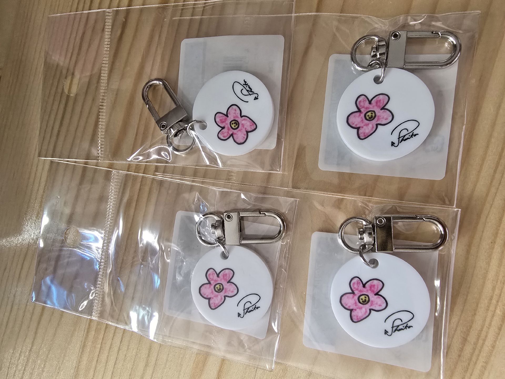 BABYMONSTER  日本快閃 手繪吊飾