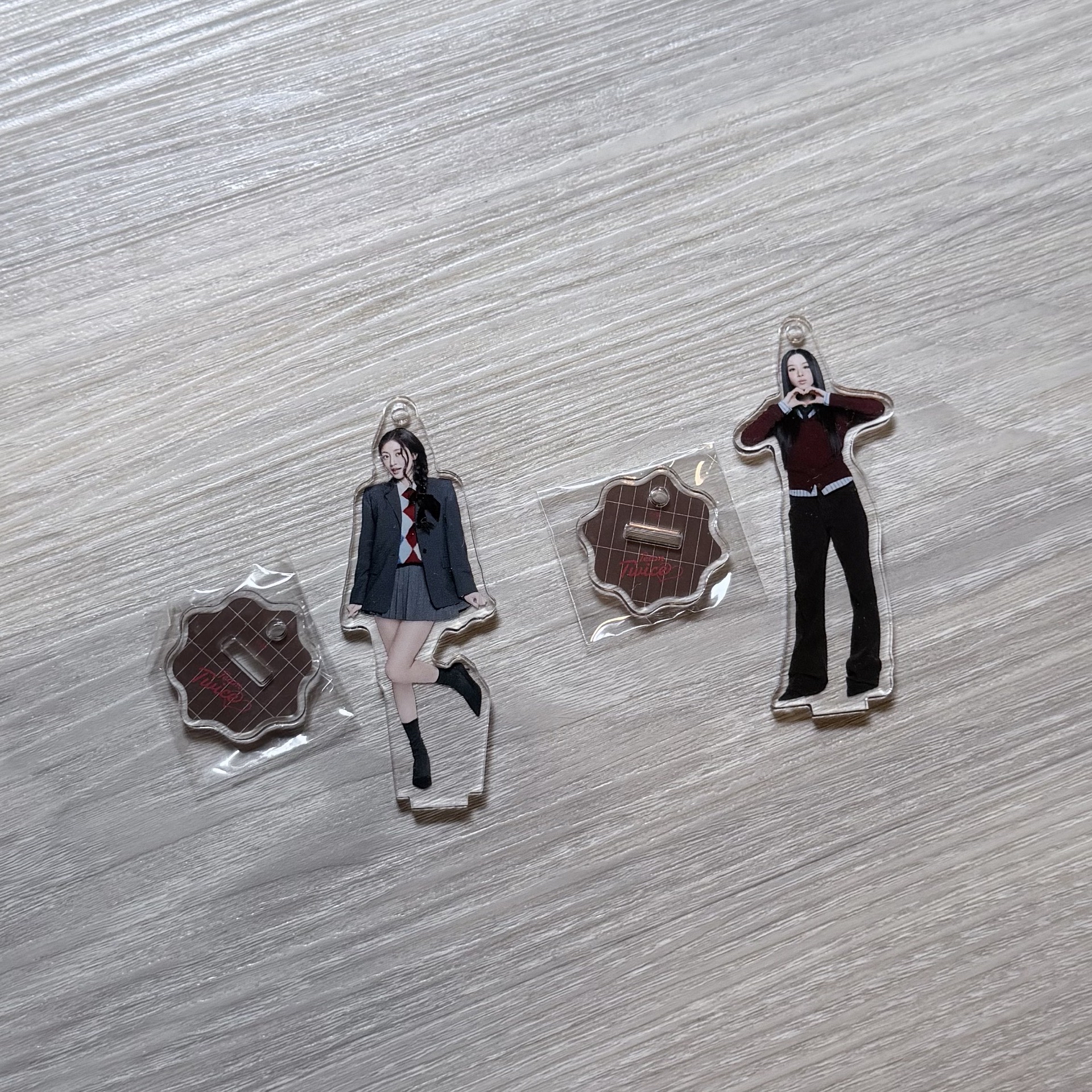TWICE 新國立立牌吊飾 現貨