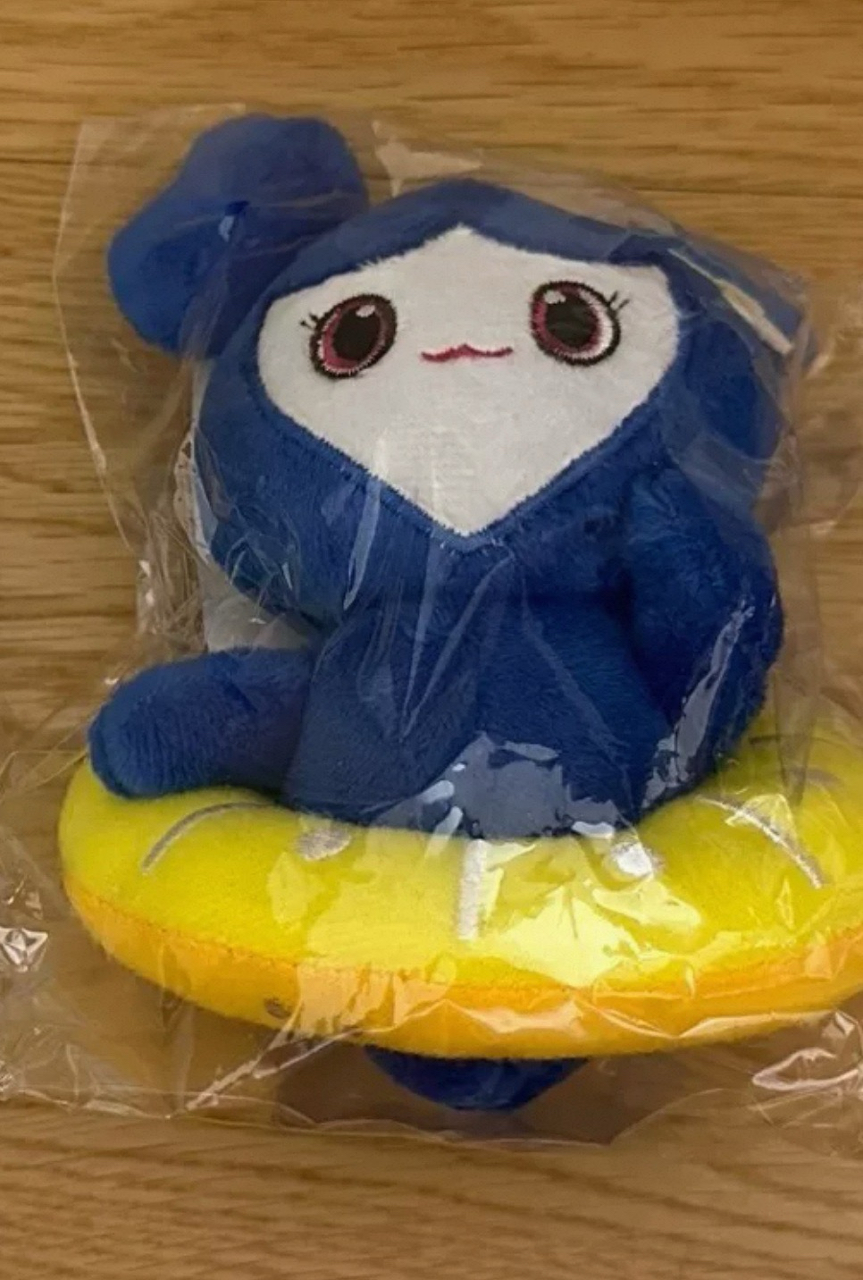 子瑜 全新未拆甜甜圈娃