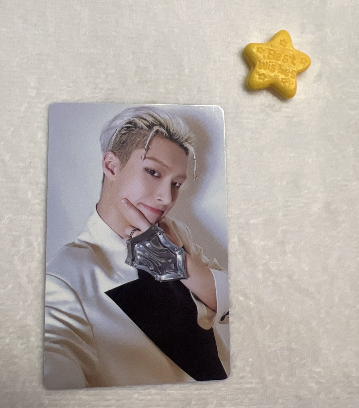 手上戴塊鐵 公主