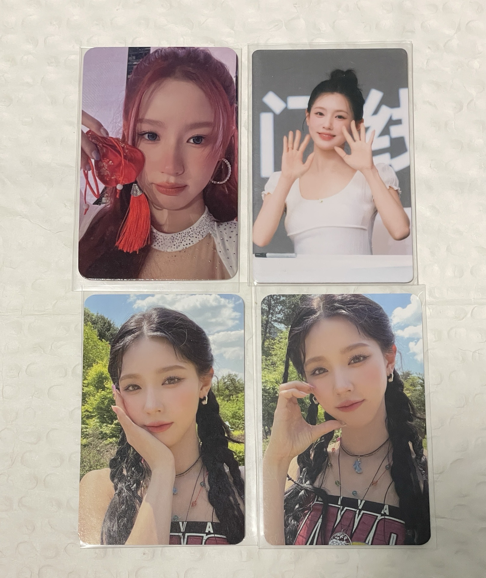 i-dle薇娟展覽磁鐵+4張小卡 一張手繪卡背（圖1+圖2）