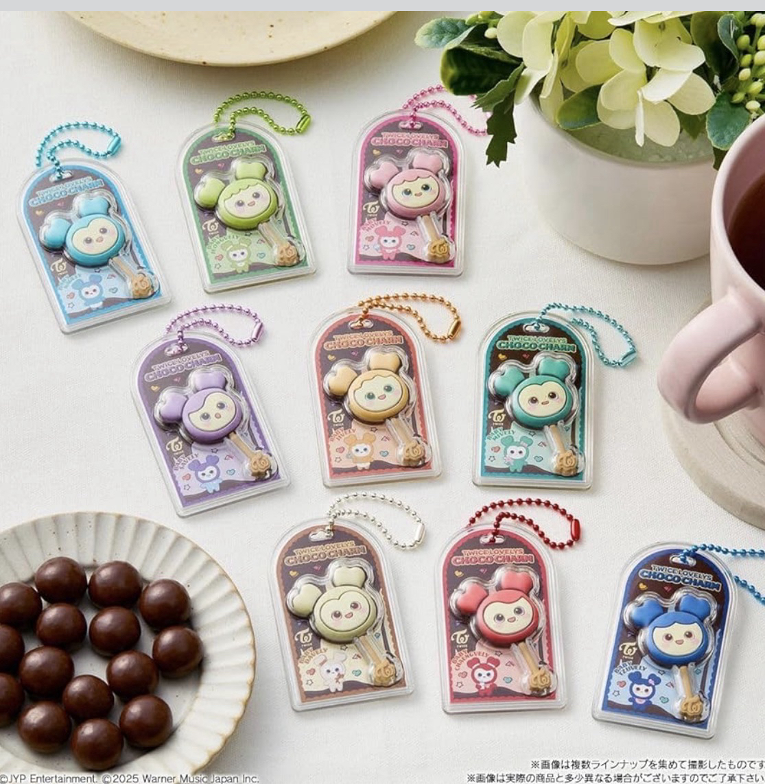 (非現)萬代聯名TWICE食玩吊飾