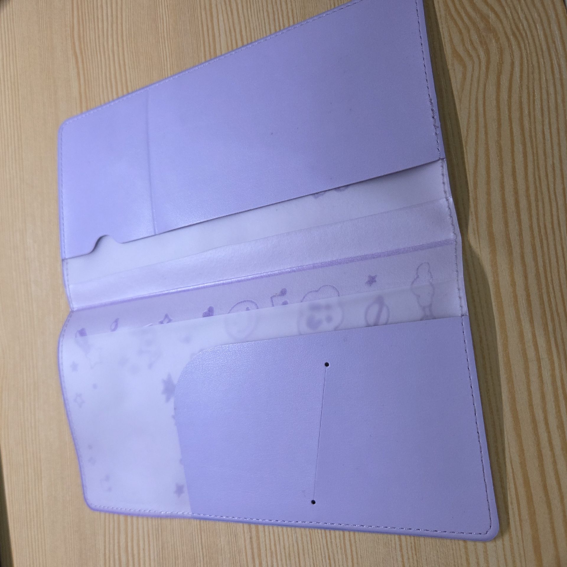 BT21 minini LEATHER PATCH 護照套[LARGE] (COOKY)