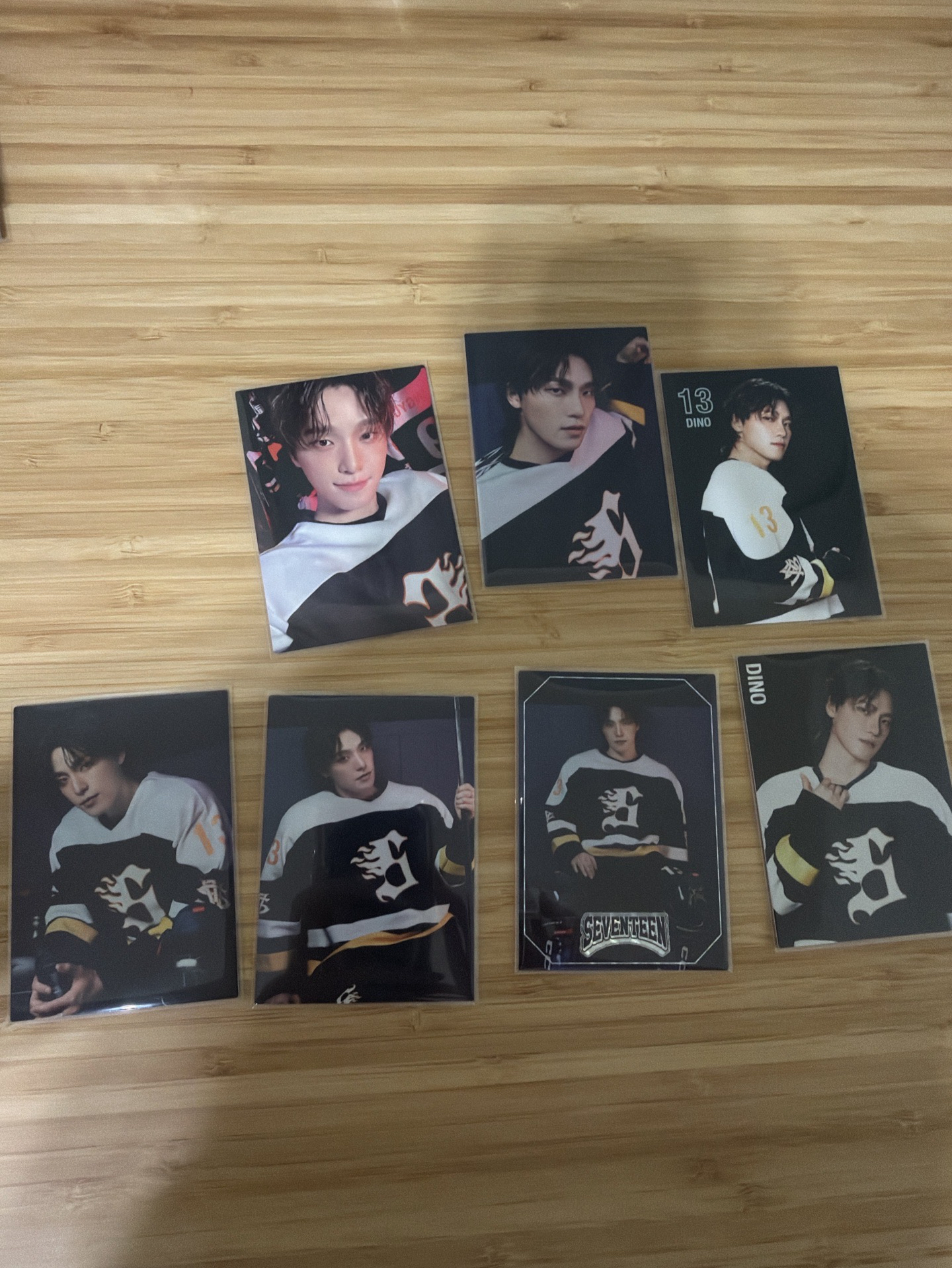 25年 HOME 卡包卡 共7張（含自拍卡）