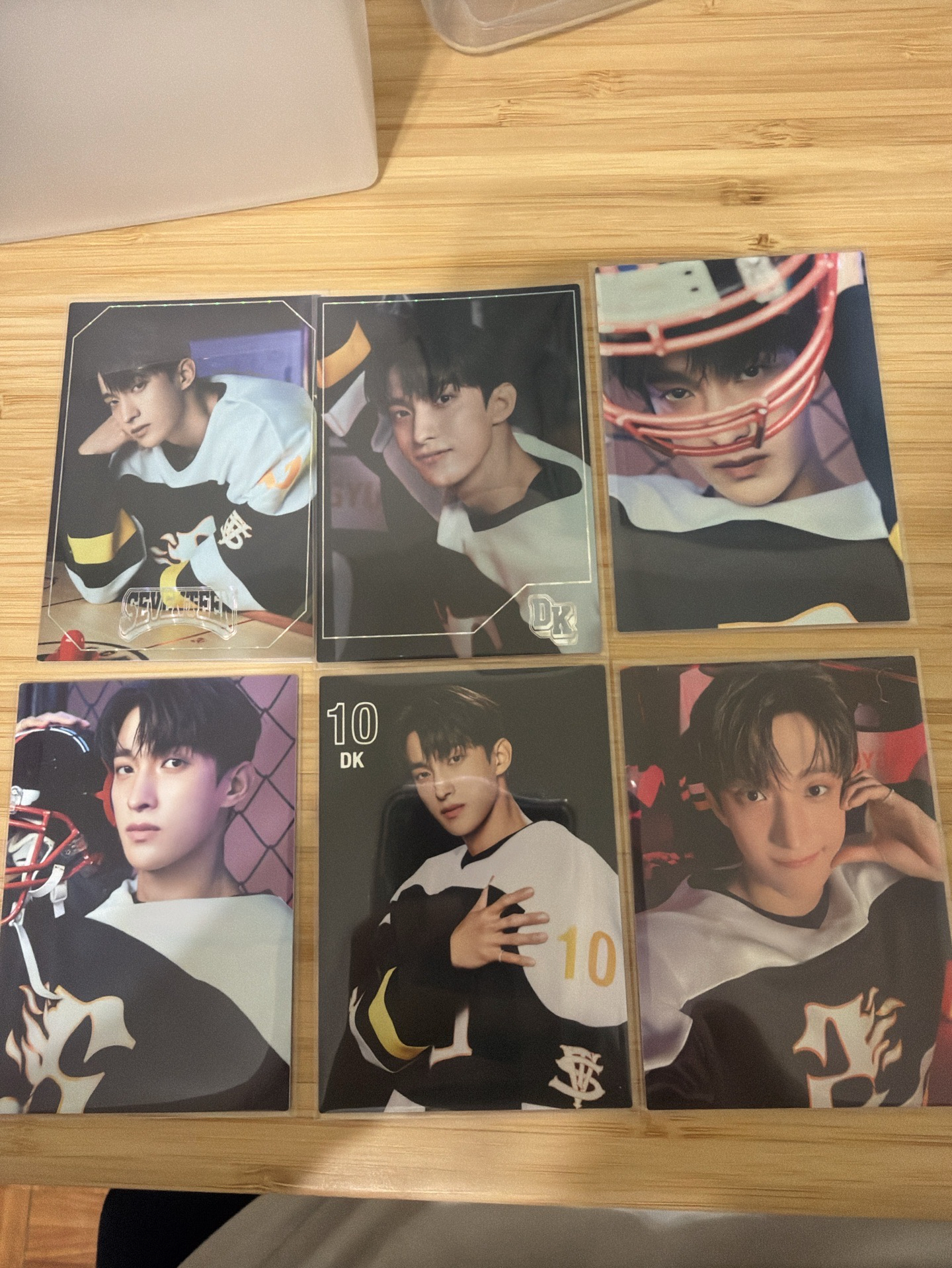 25年 HOME 卡包卡 共6張（含自拍卡）