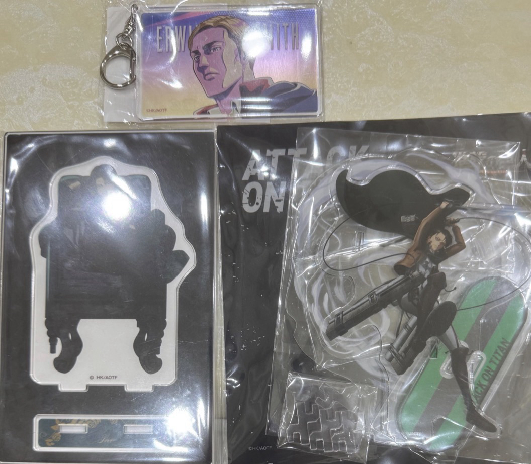 進巨 里維、艾爾文 激動立牌