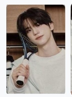 申惟 拿球拍官拍